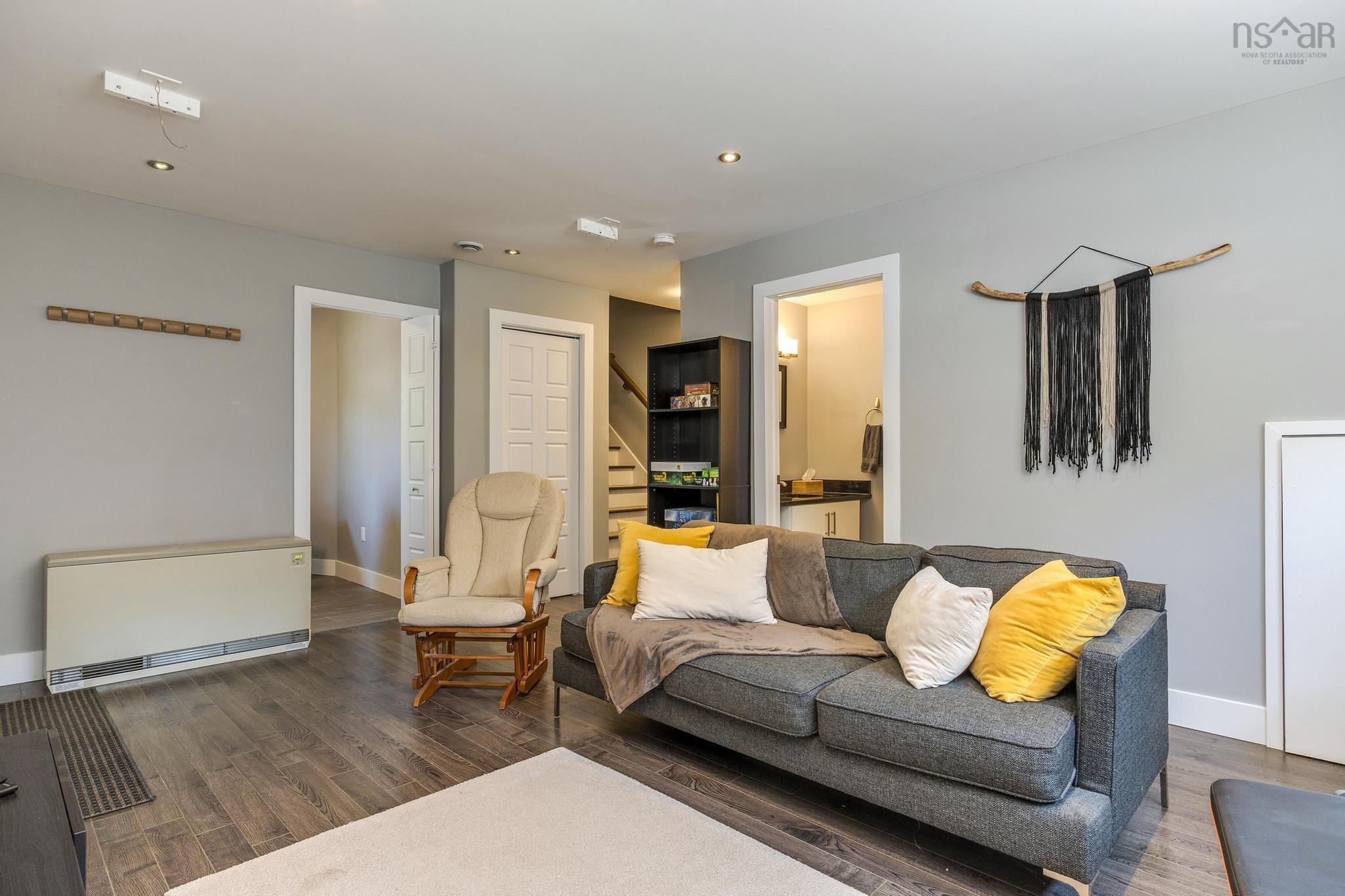 $575,000.00: 8 Four Mile Lane, Halifax