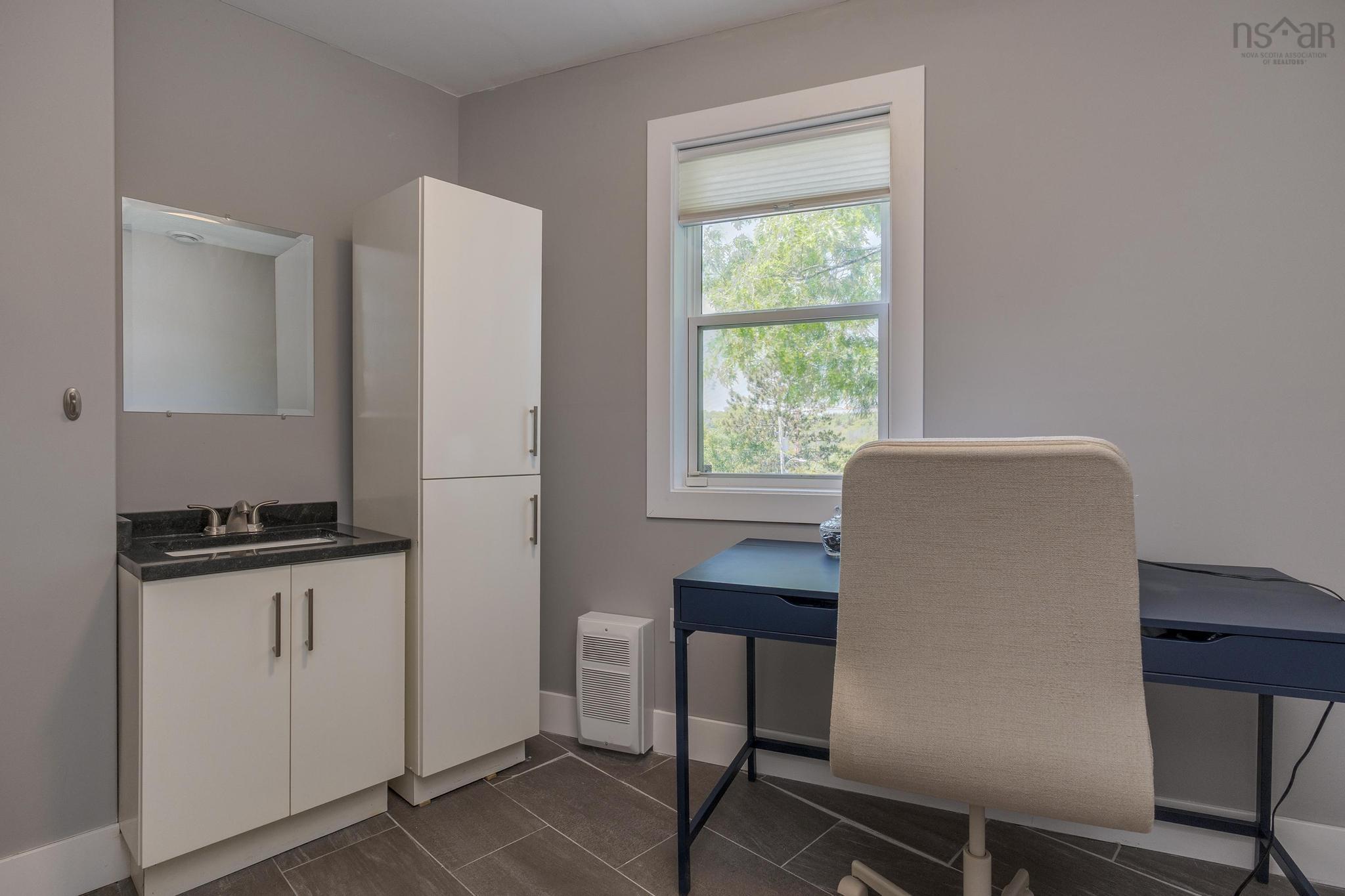 $575,000.00: 8 Four Mile Lane, Halifax