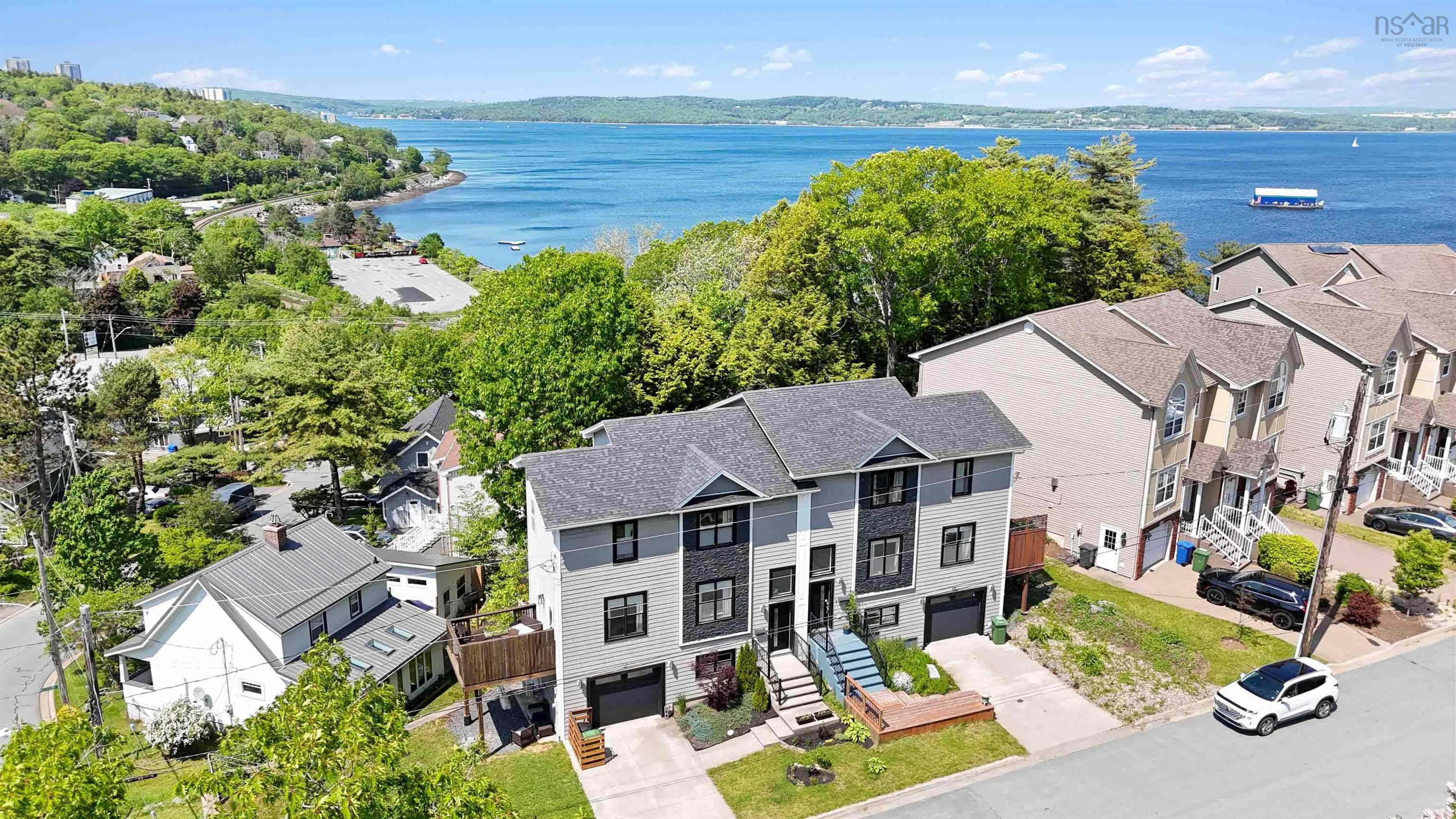 $575,000.00: 8 Four Mile Lane, Halifax