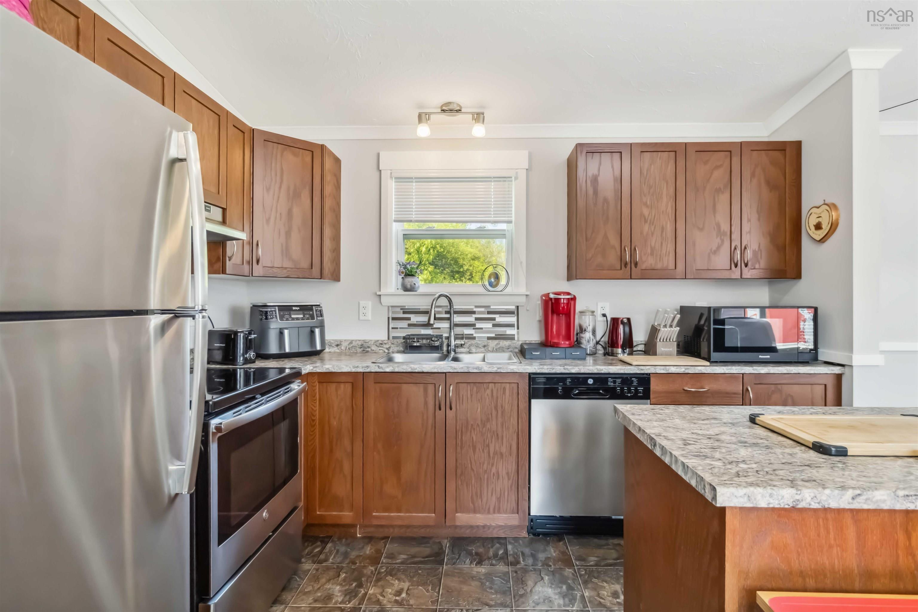 $299,000.00: 31 Breeze Circle, Simms Settlement