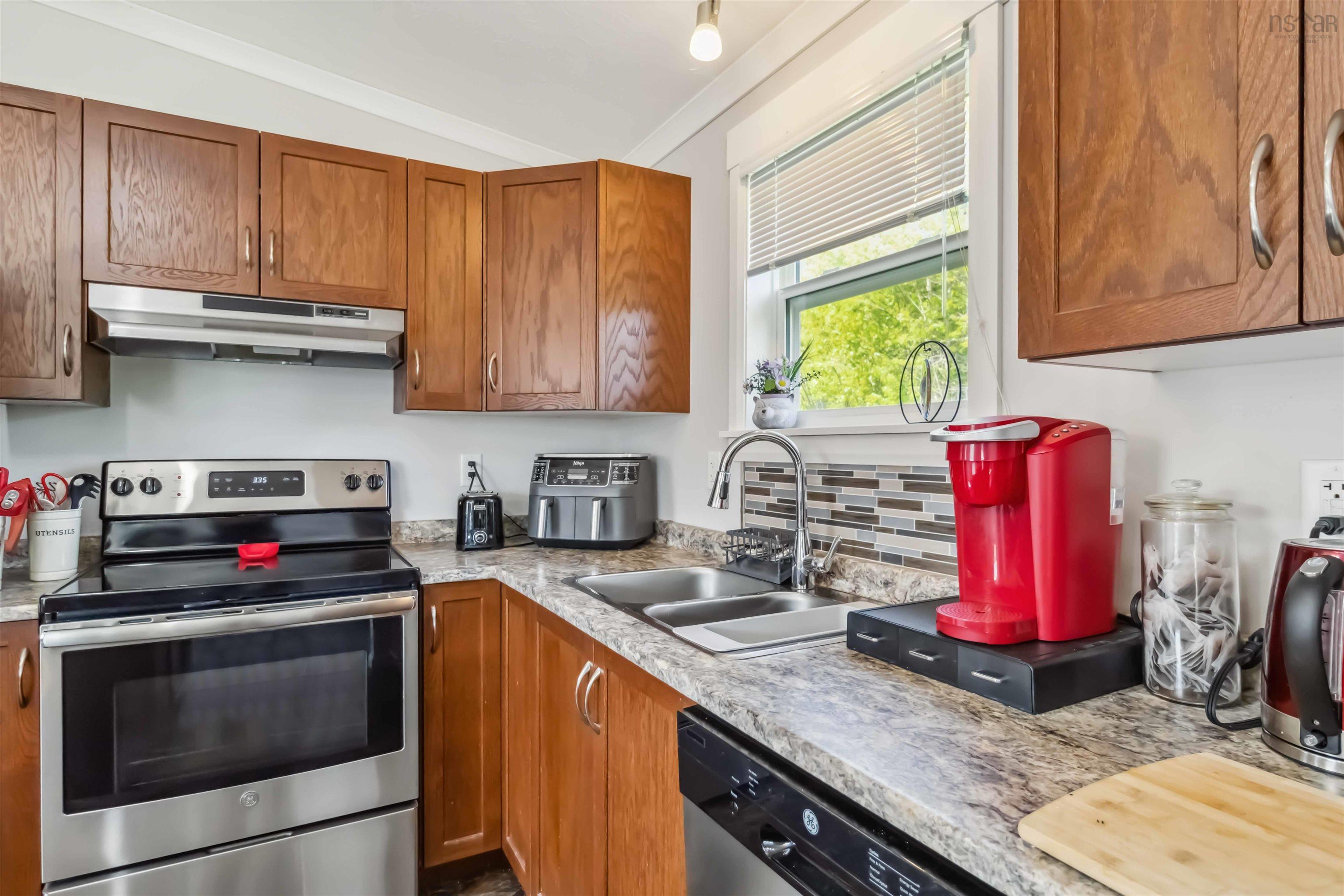 $299,000.00: 31 Breeze Circle, Simms Settlement