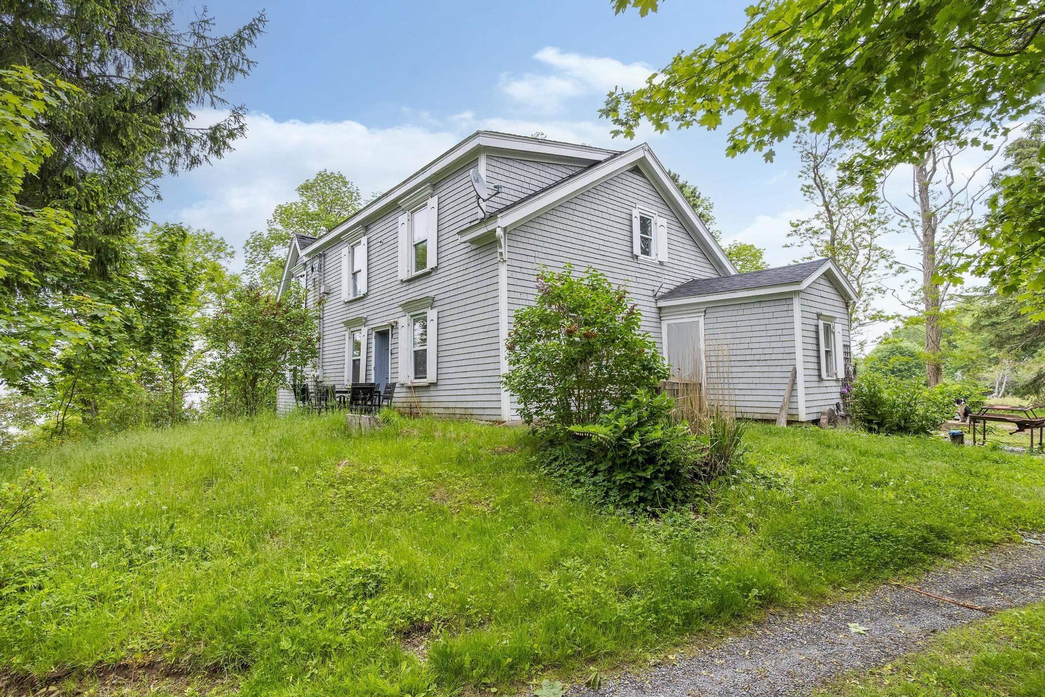 $559,900.00: 836 Main Street, Mahone Bay
