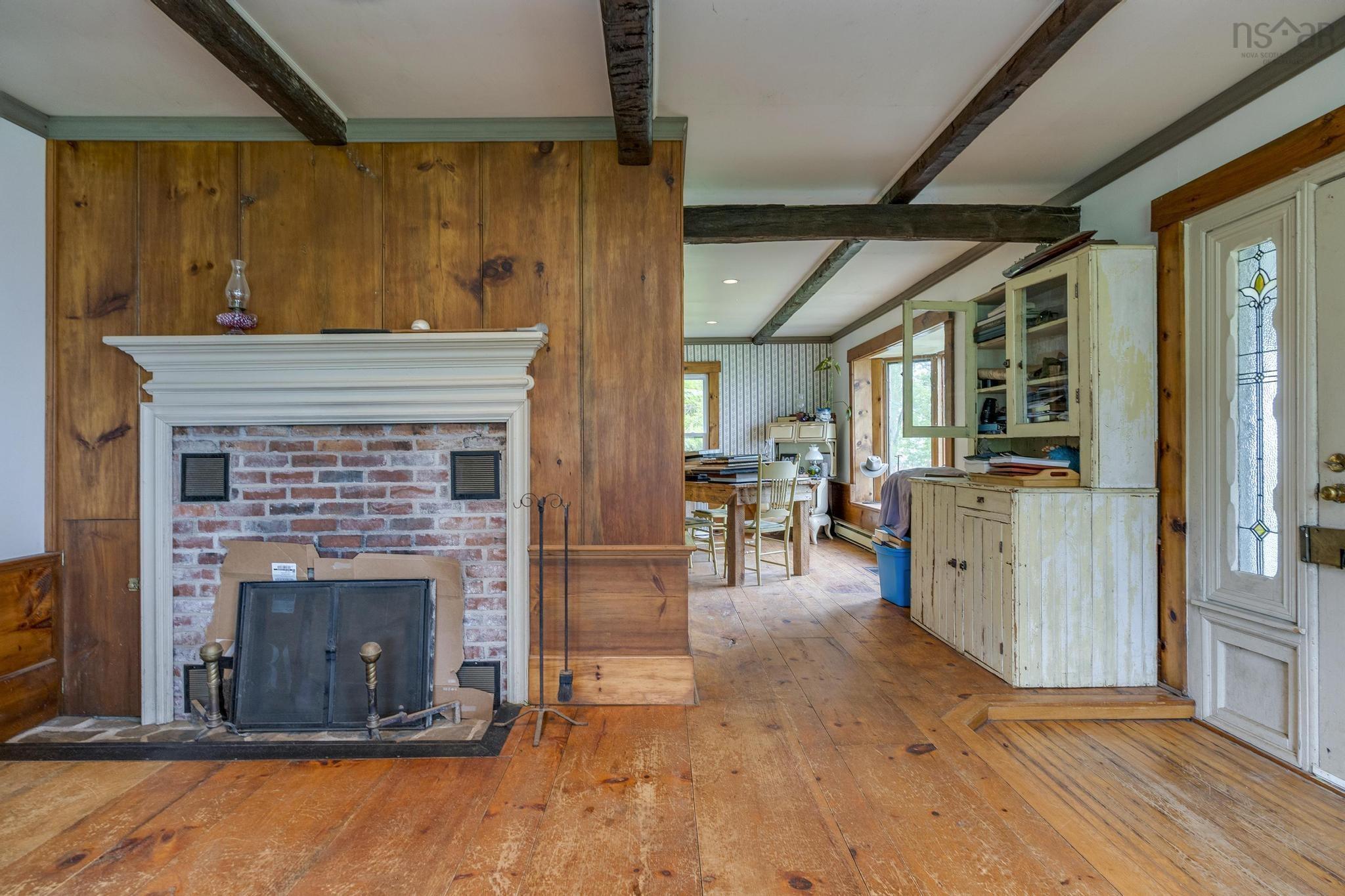 $559,900.00: 836 Main Street, Mahone Bay