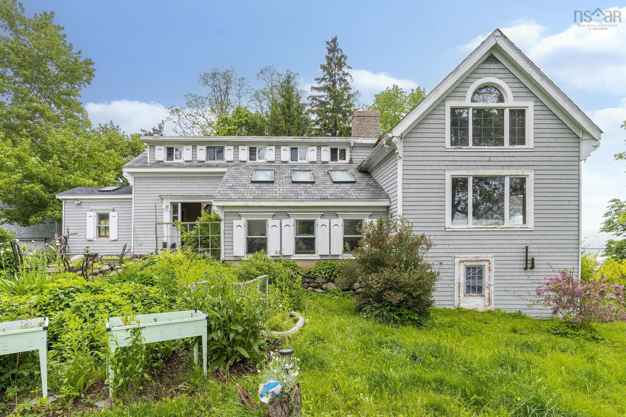 $559,900.00: 836 Main Street, Mahone Bay