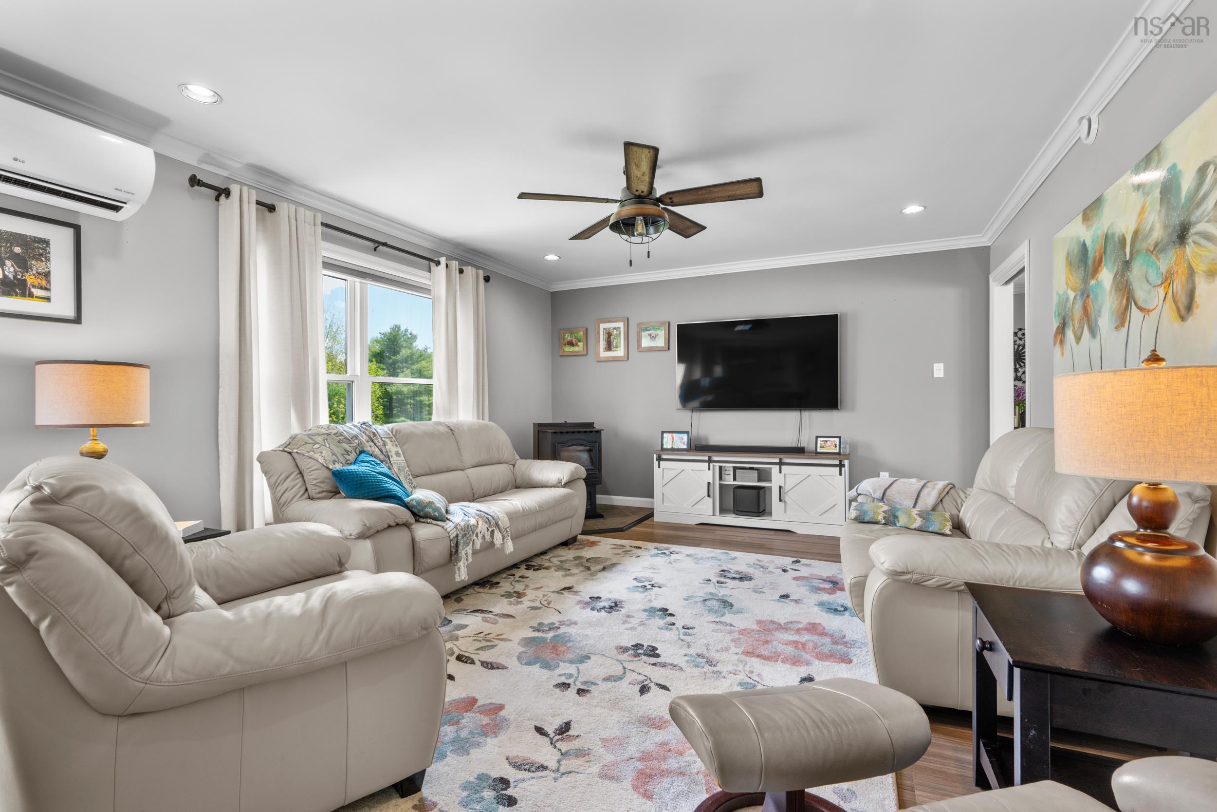 $839,000.00: 102 Harold Silver Road, Lower Northfield