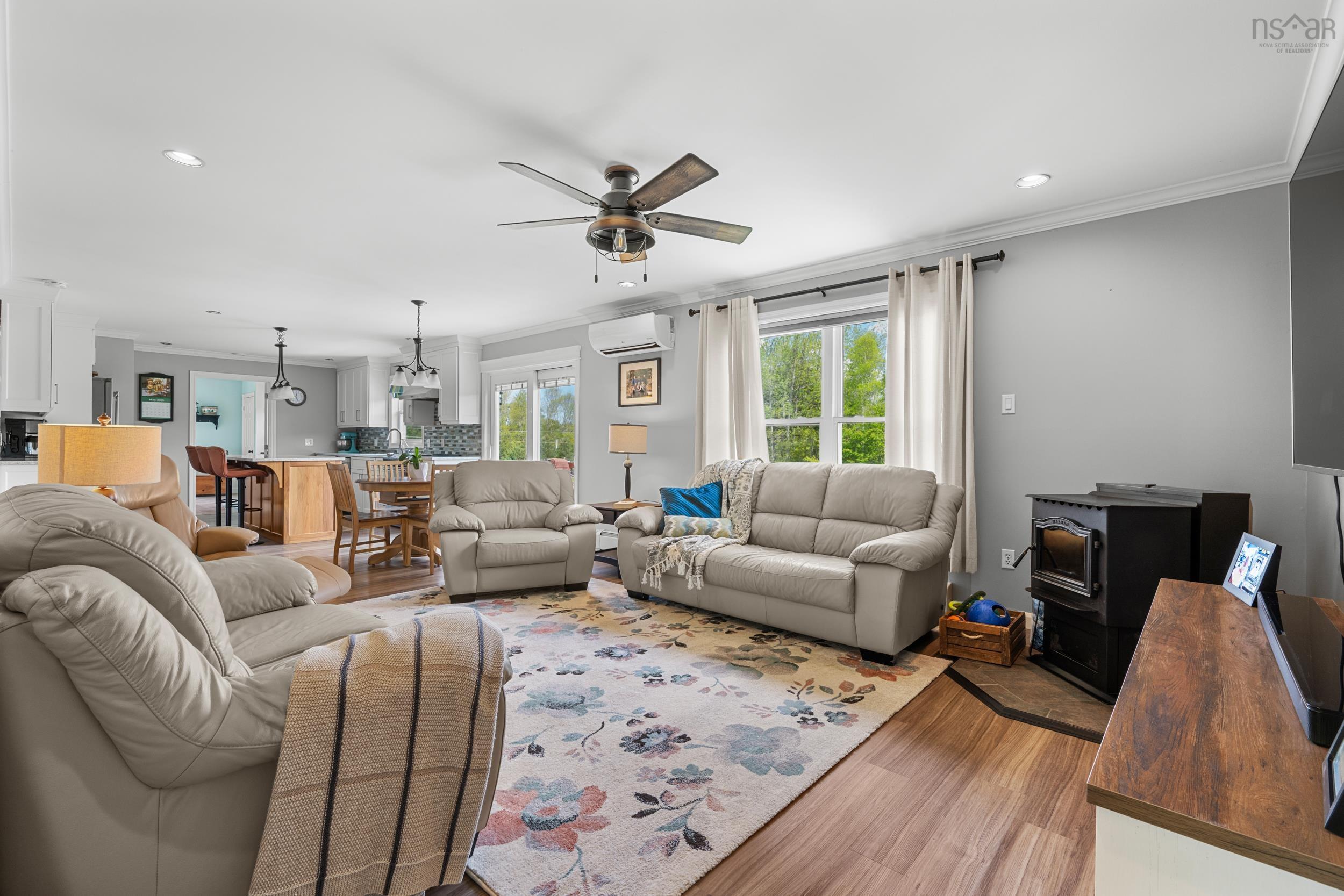 $839,000.00: 102 Harold Silver Road, Lower Northfield