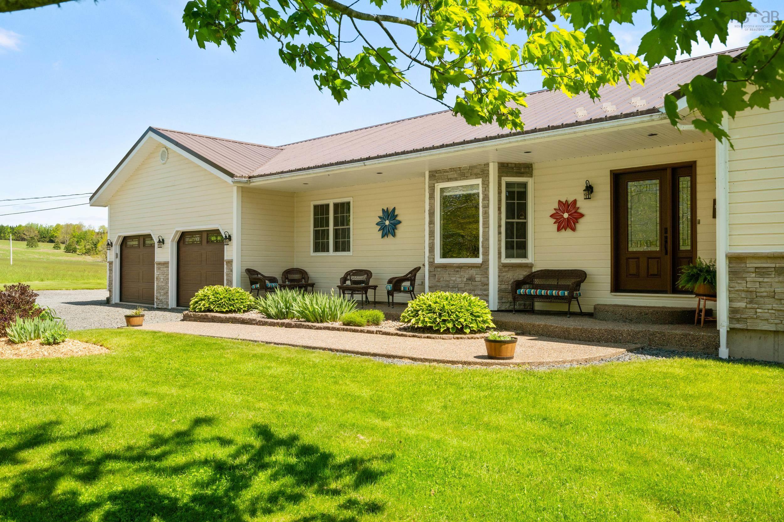 $839,000.00: 102 Harold Silver Road, Lower Northfield