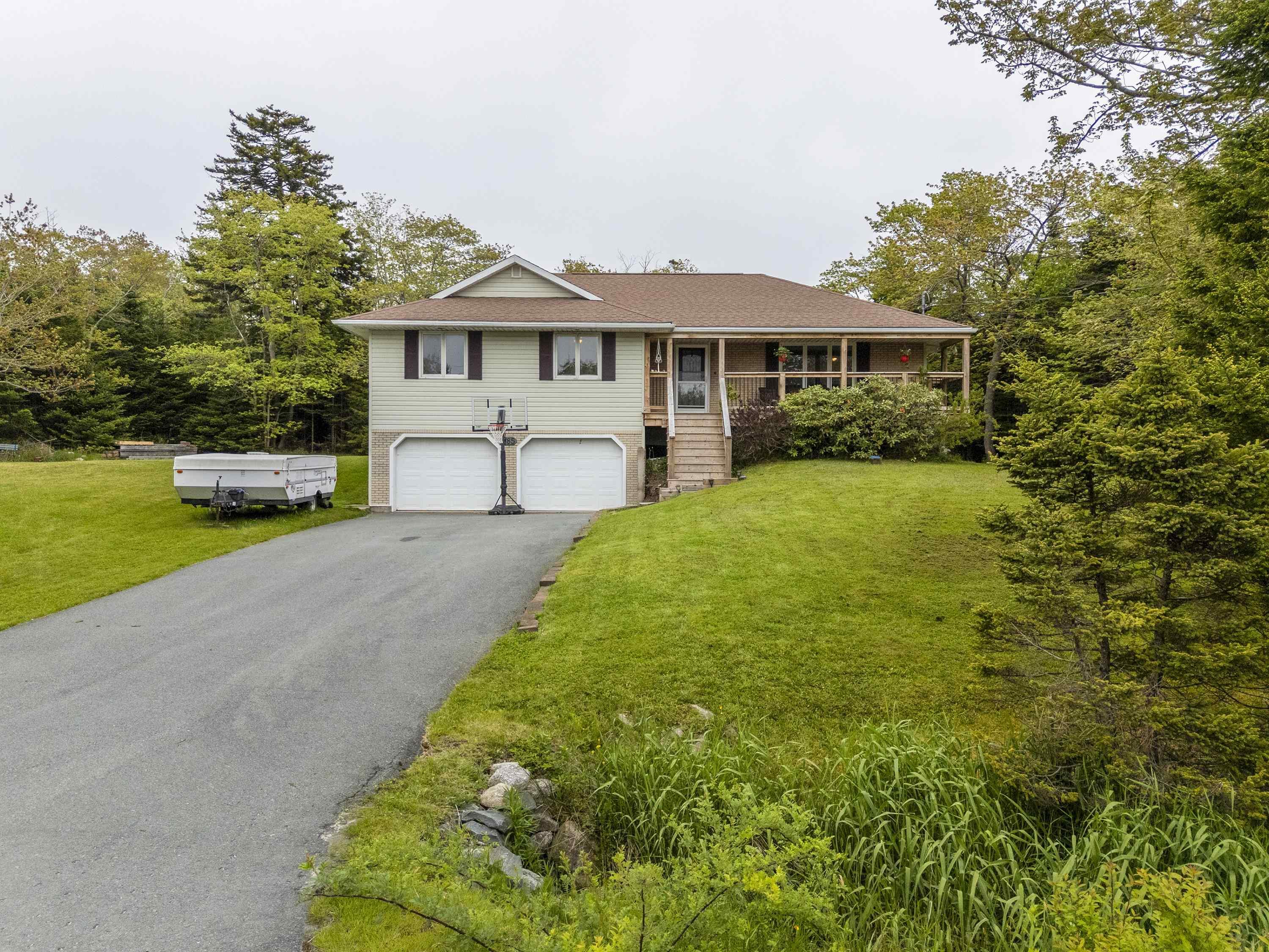 $549,900.00: 185 Bayview Drive, Whites Lake