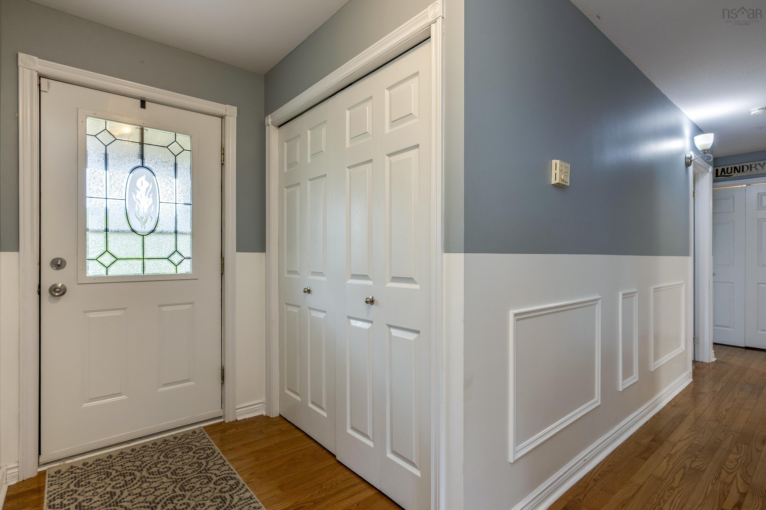 $549,900.00: 185 Bayview Drive, Whites Lake