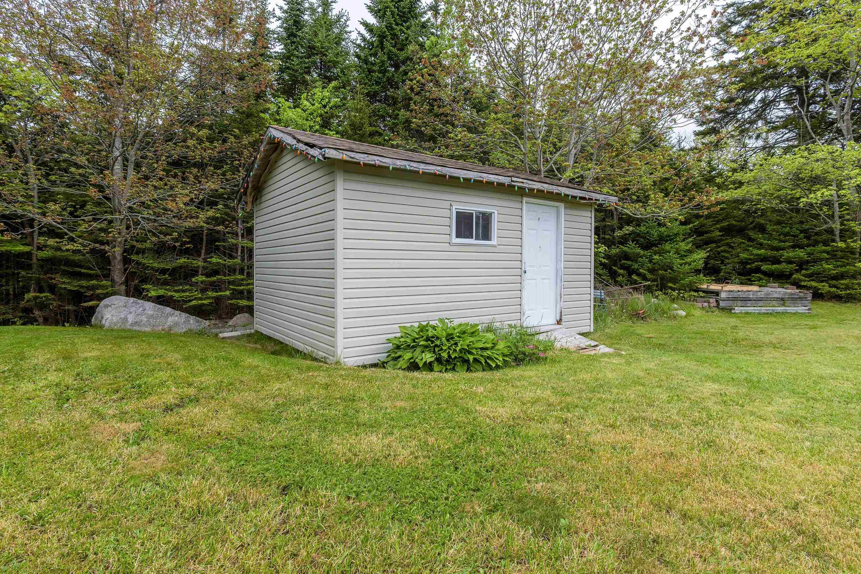$549,900.00: 185 Bayview Drive, Whites Lake