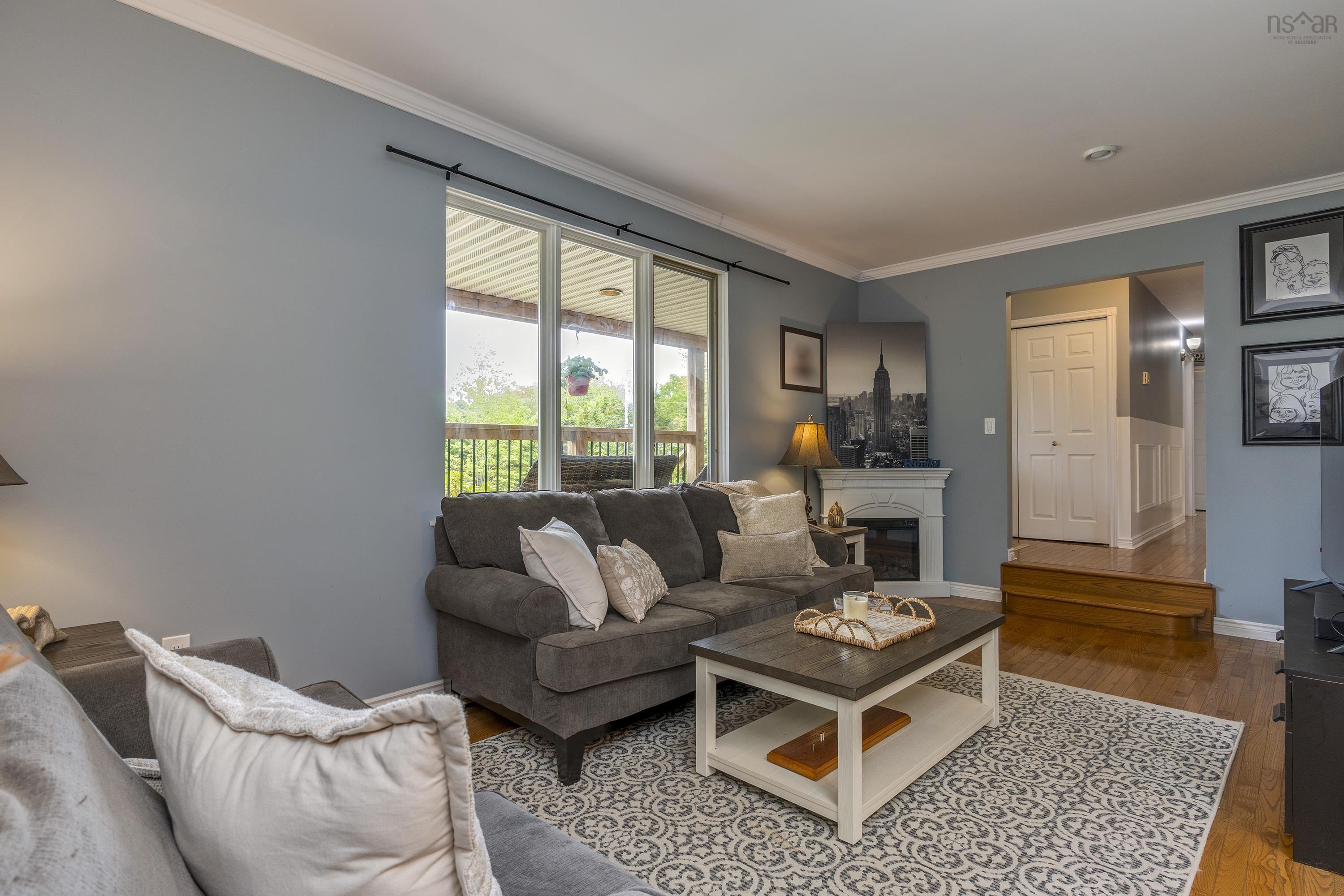$549,900.00: 185 Bayview Drive, Whites Lake