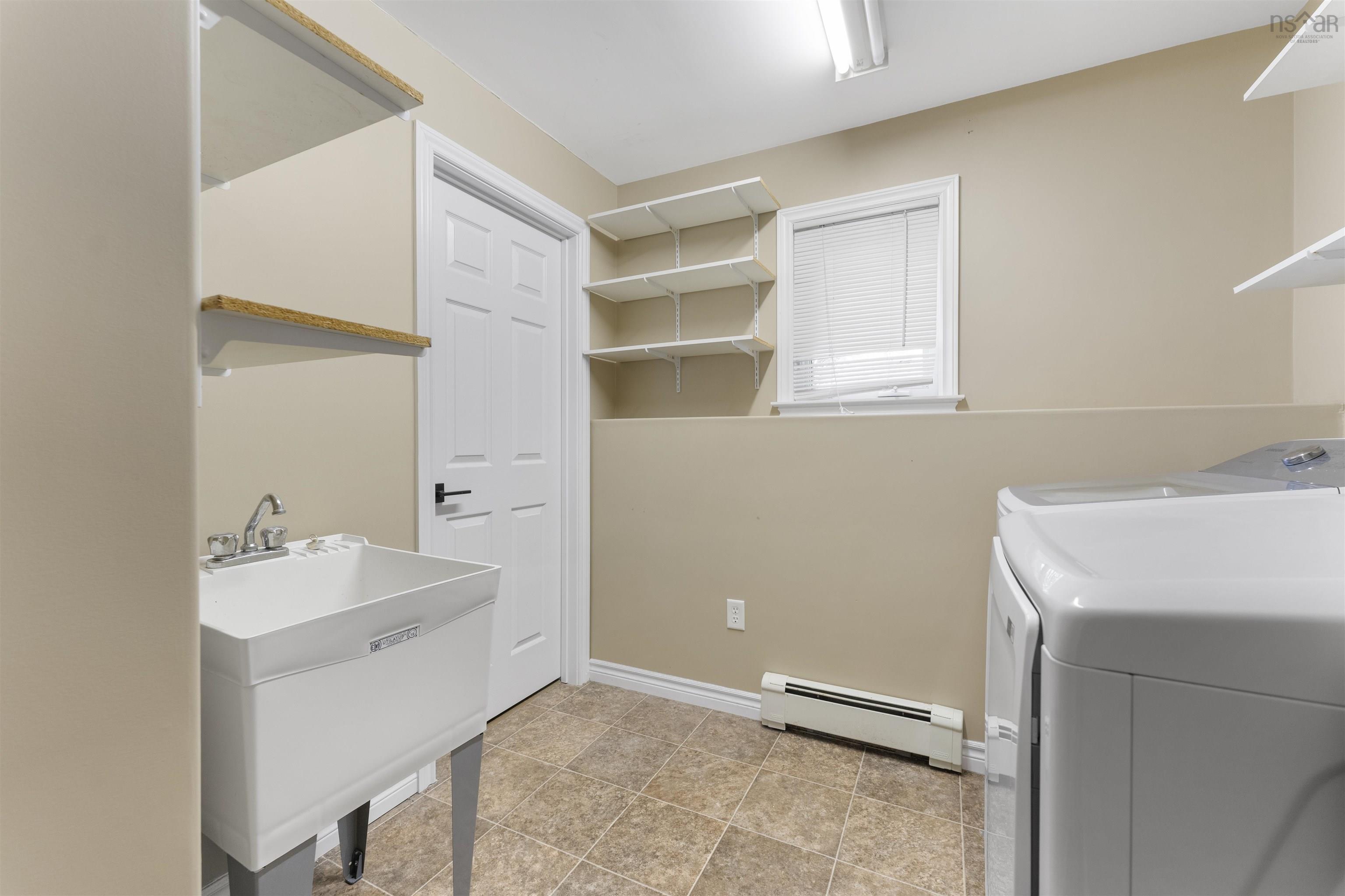 $499,900.00: 662 Caldwell Road, Dartmouth