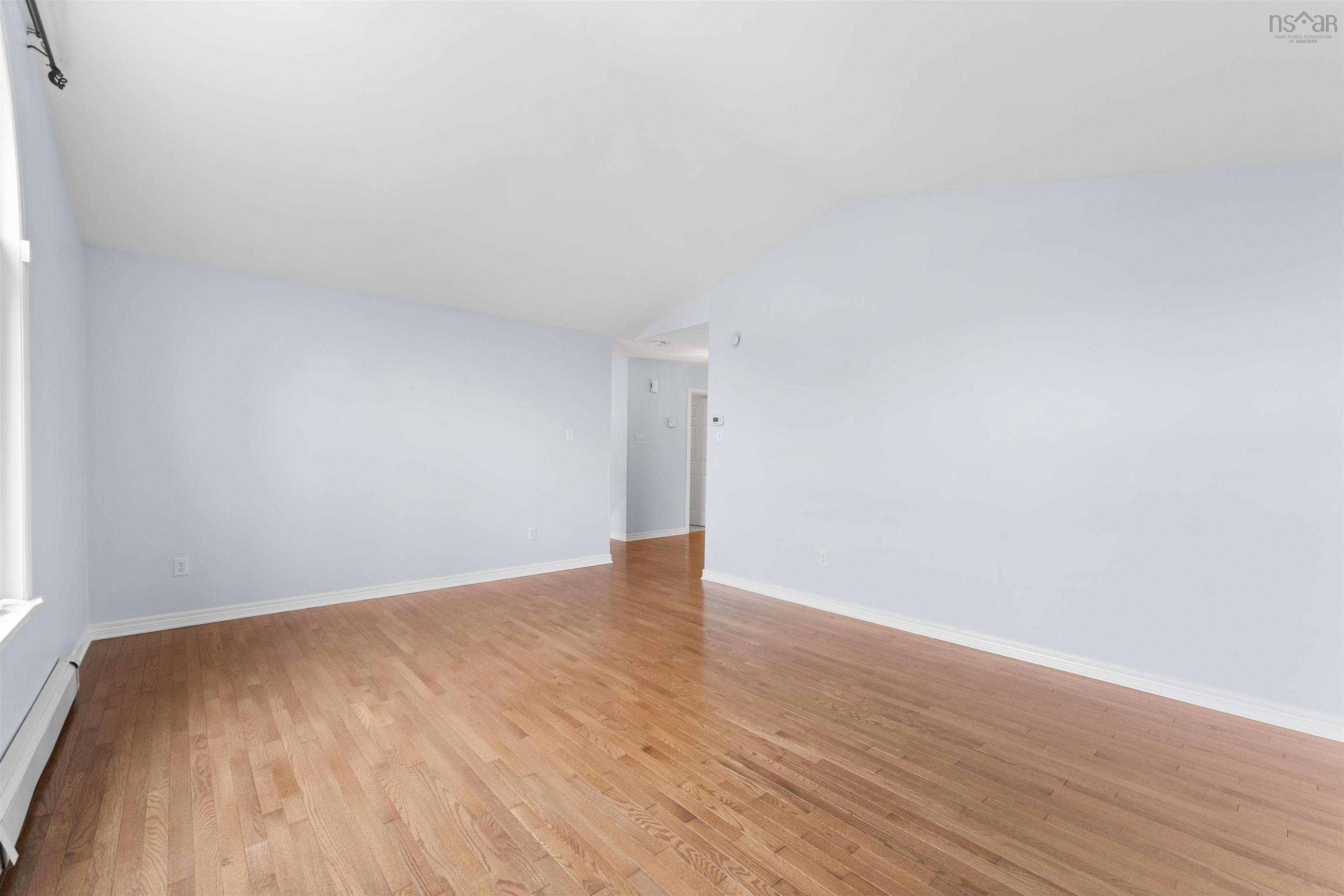 $499,900.00: 662 Caldwell Road, Dartmouth