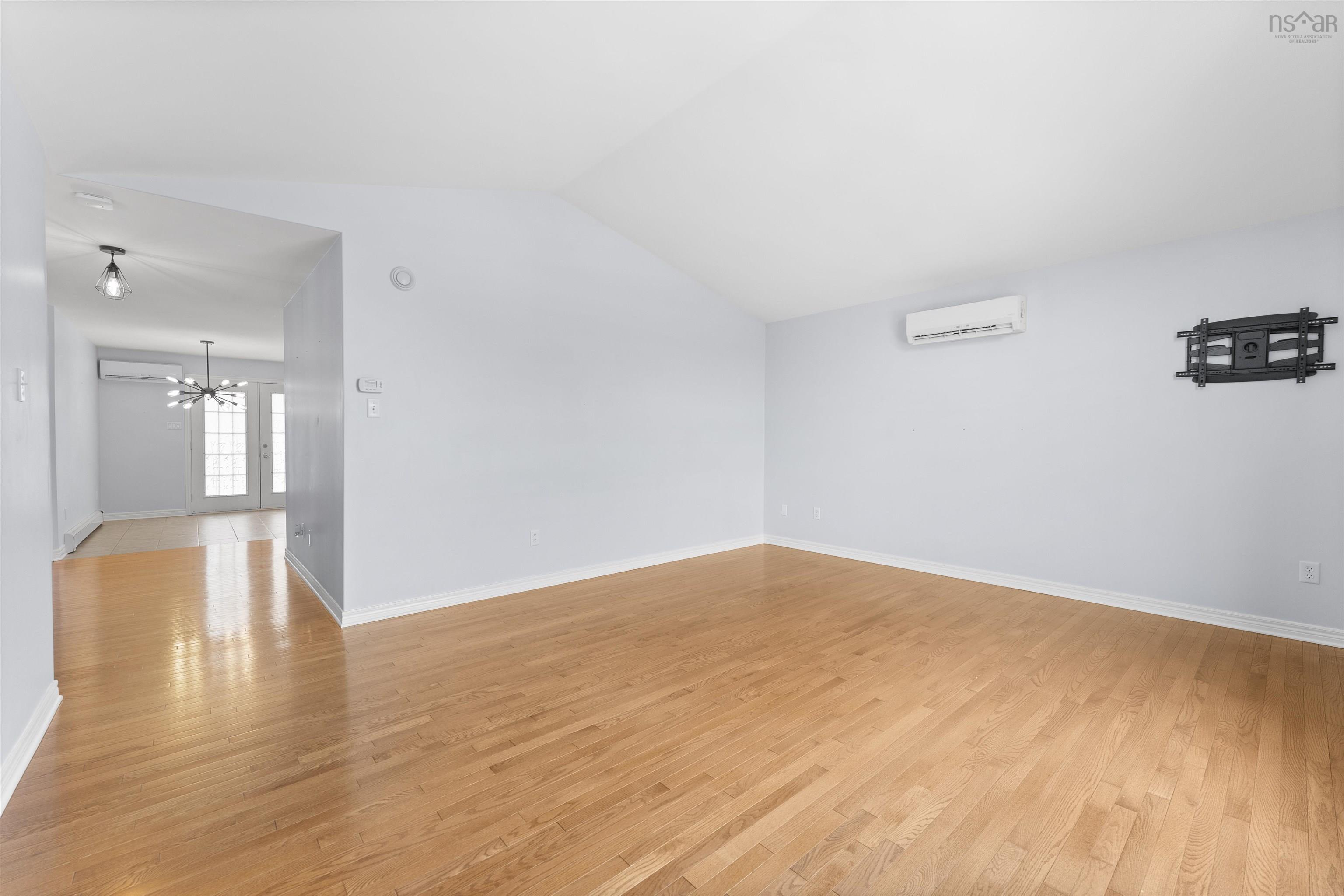 $499,900.00: 662 Caldwell Road, Dartmouth