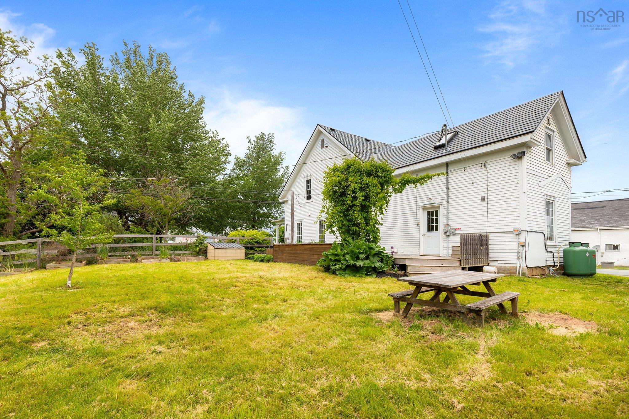 $429,900.00: 2133 New Cheverie Road, Cheverie