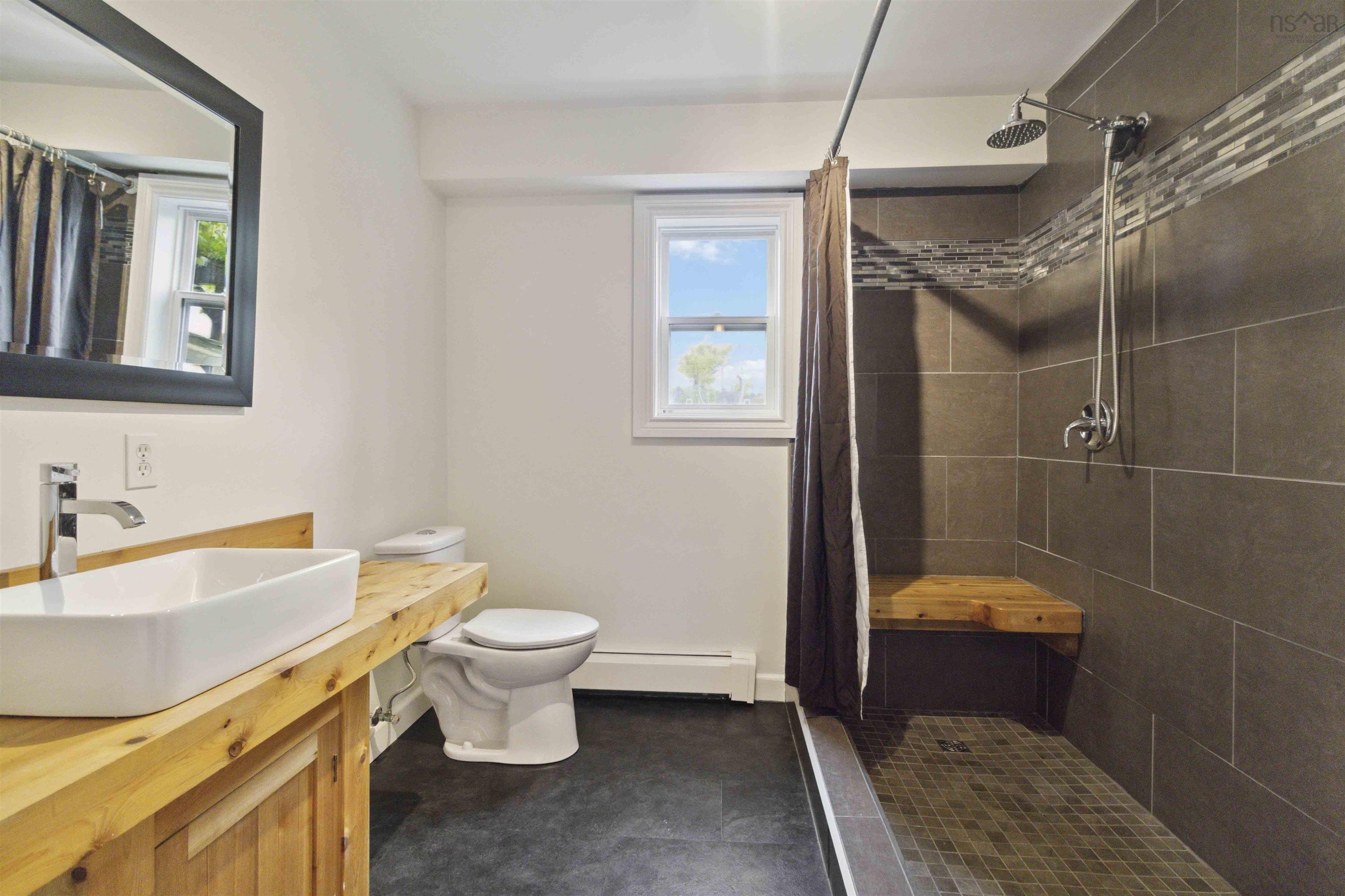 $599,900.00: 20 Kata Court, Hammonds Plains