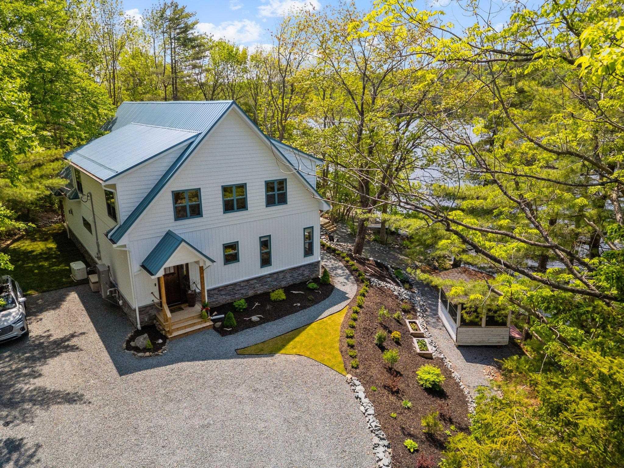$1,295,000.00: 2881 Highway 2, Fall River
