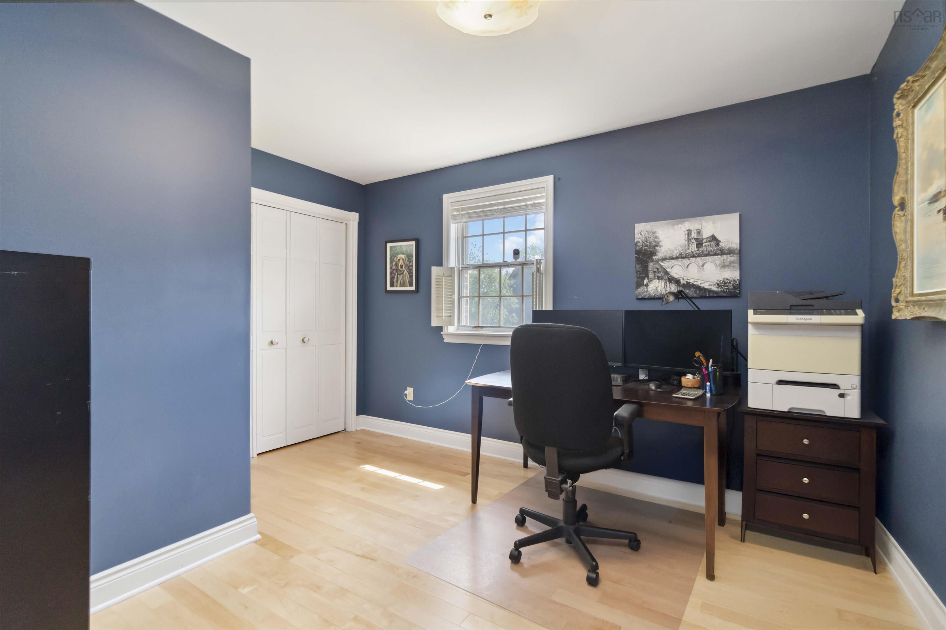 $925,000.00: 8 Litchfield Crescent, Halifax