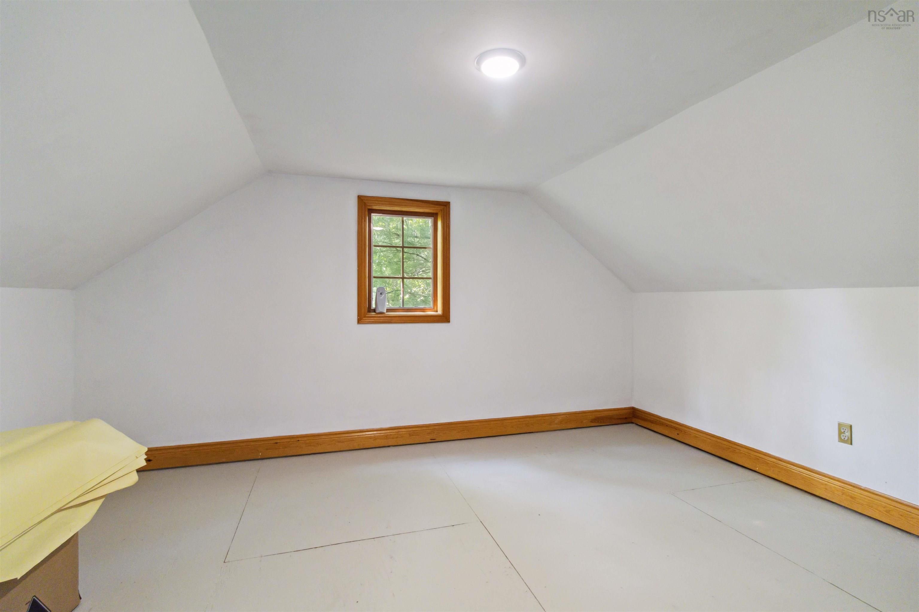 $925,000.00: 8 Litchfield Crescent, Halifax