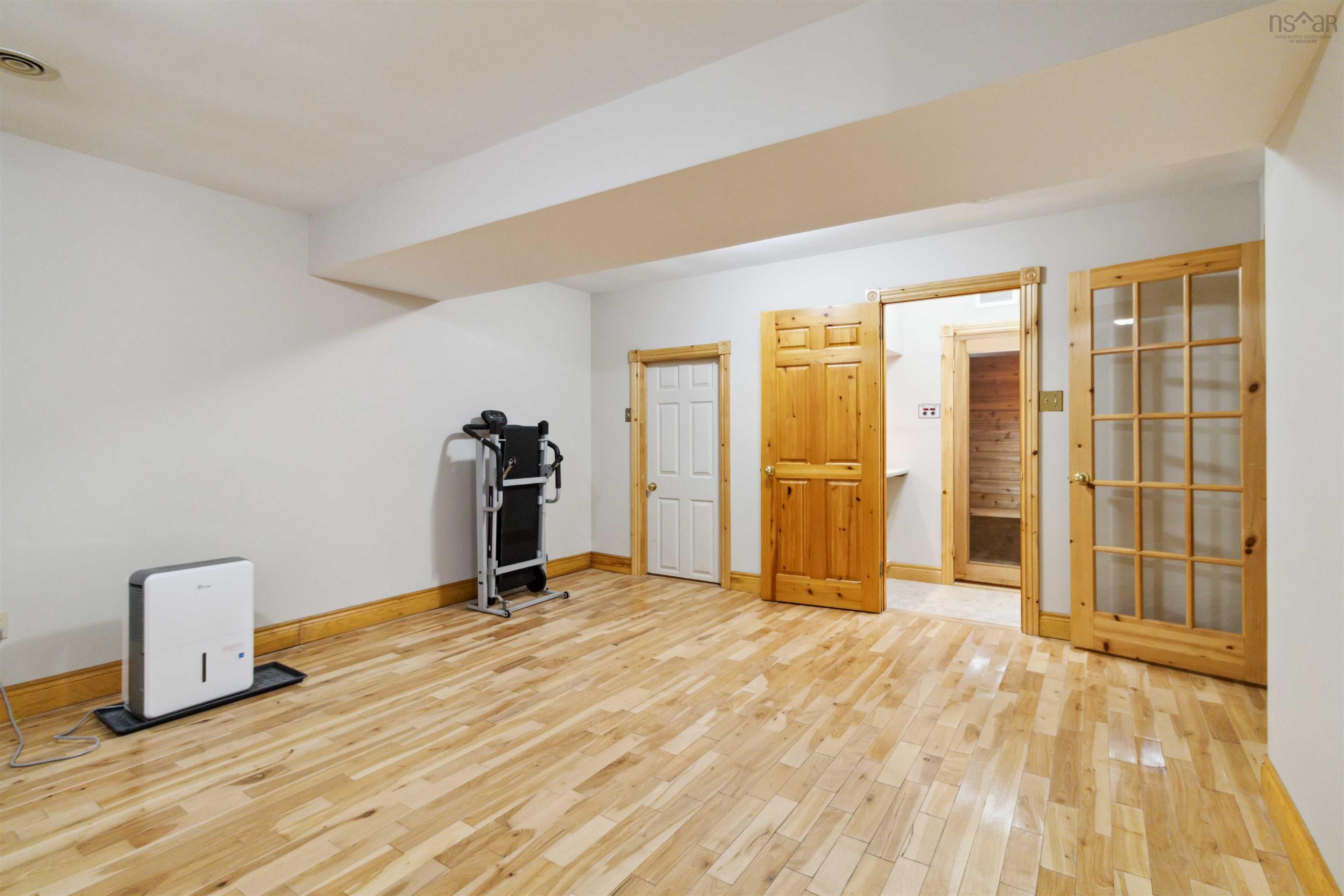 $925,000.00: 8 Litchfield Crescent, Halifax