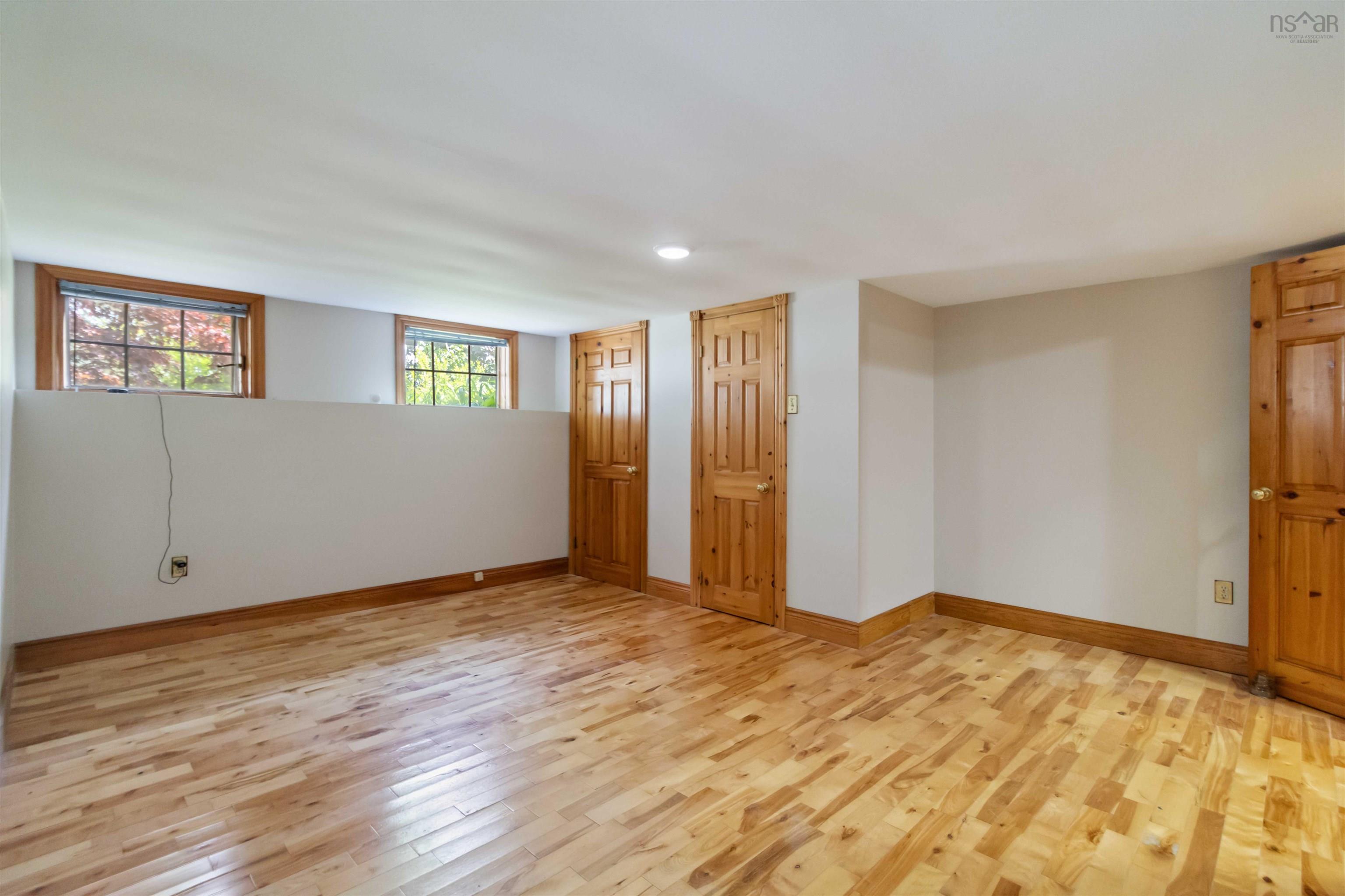 $925,000.00: 8 Litchfield Crescent, Halifax