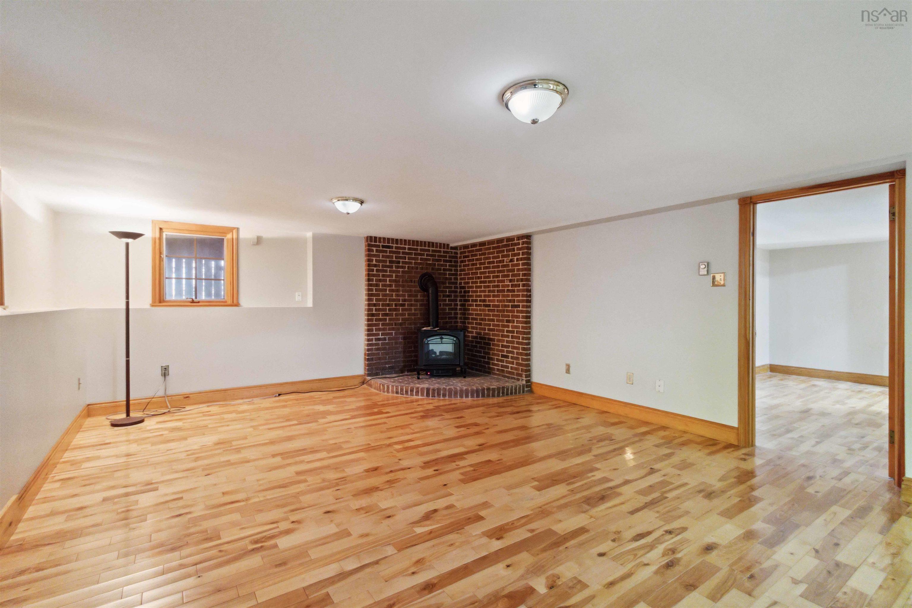 $925,000.00: 8 Litchfield Crescent, Halifax