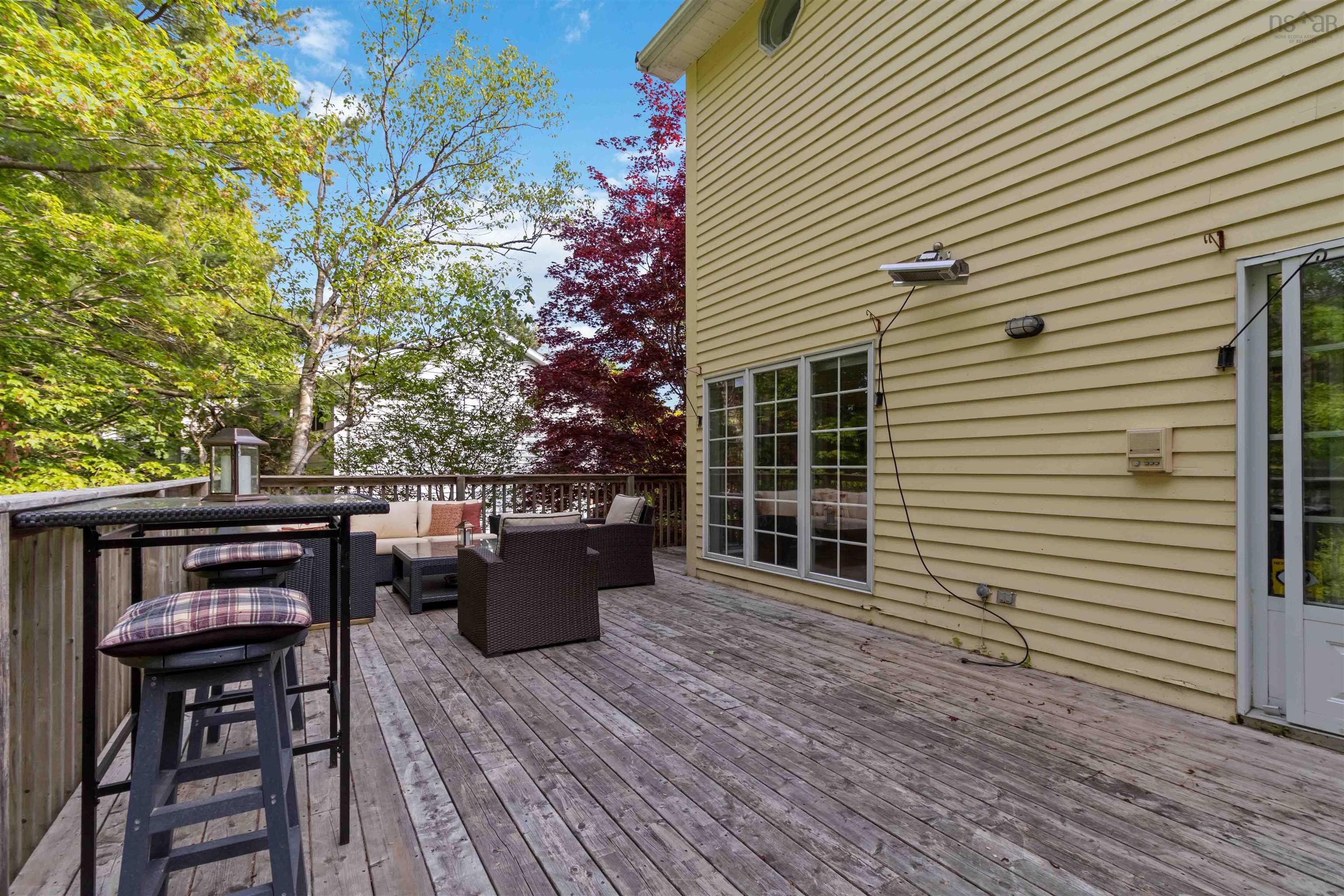 $925,000.00: 8 Litchfield Crescent, Halifax