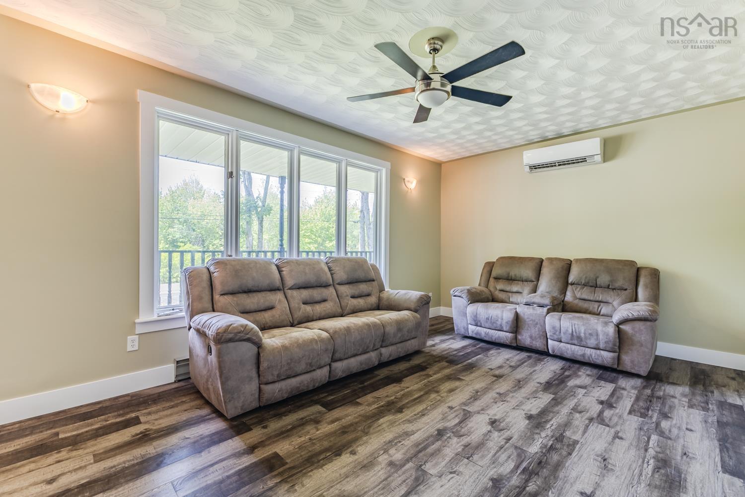 $405,000.00: 21 Delaney Drive, Valley