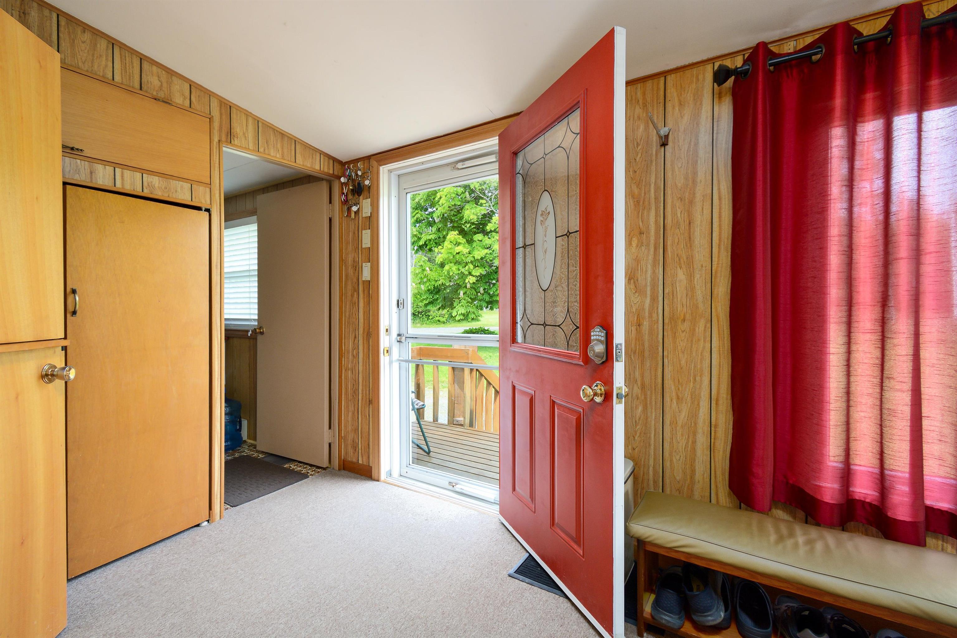 $589,900.00: 100 BARRINGTON LANE, North Side East Bay