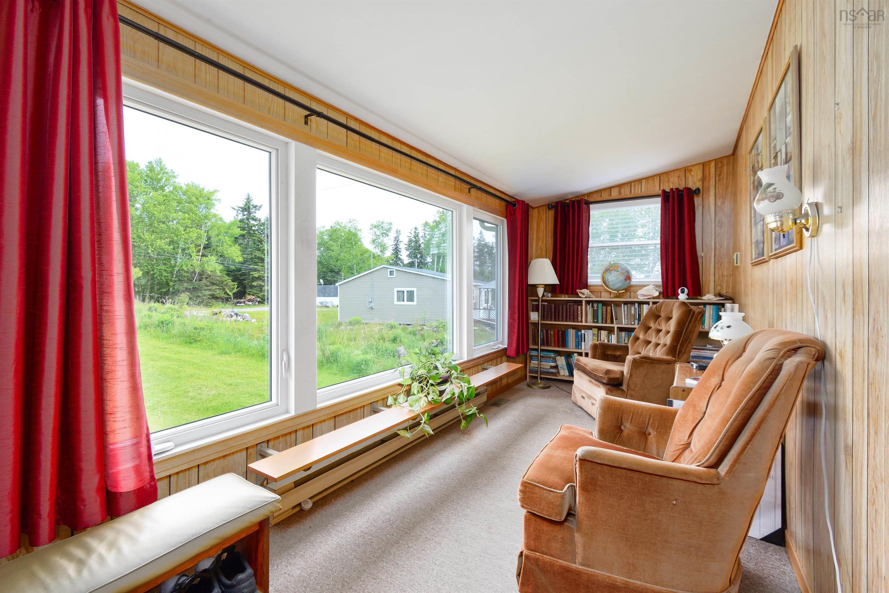 $589,900.00: 100 BARRINGTON LANE, North Side East Bay