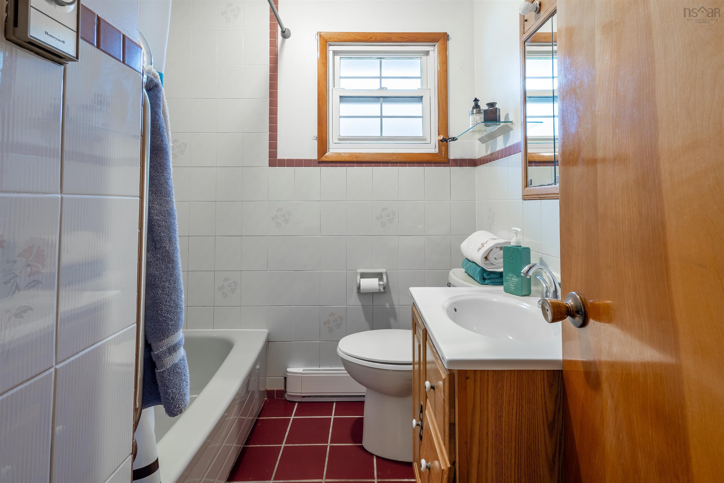 $299,900.00: 55 Beechwood Crescent, Sydney