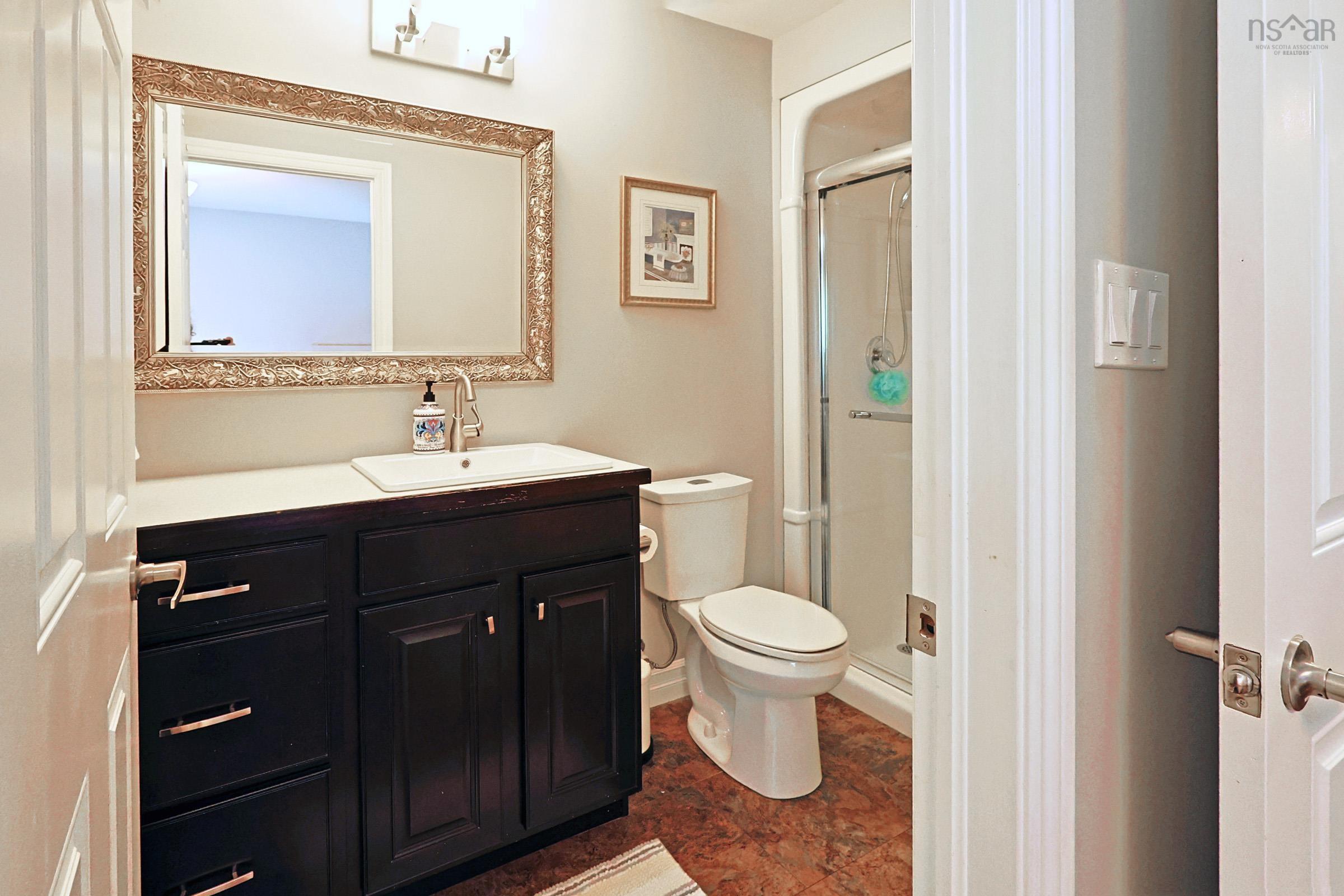 $419,000.00: 10 Spur Street, Mahone Bay