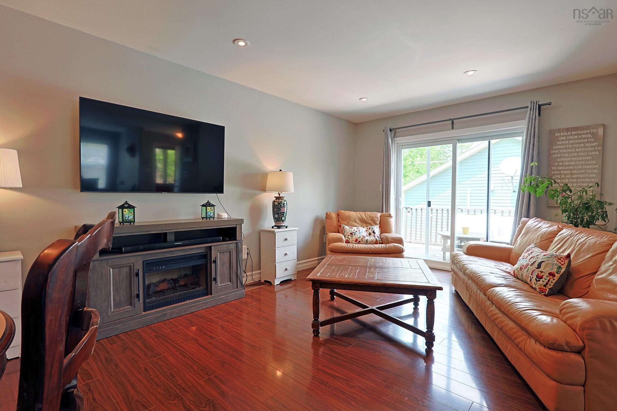 $419,000.00: 10 Spur Street, Mahone Bay