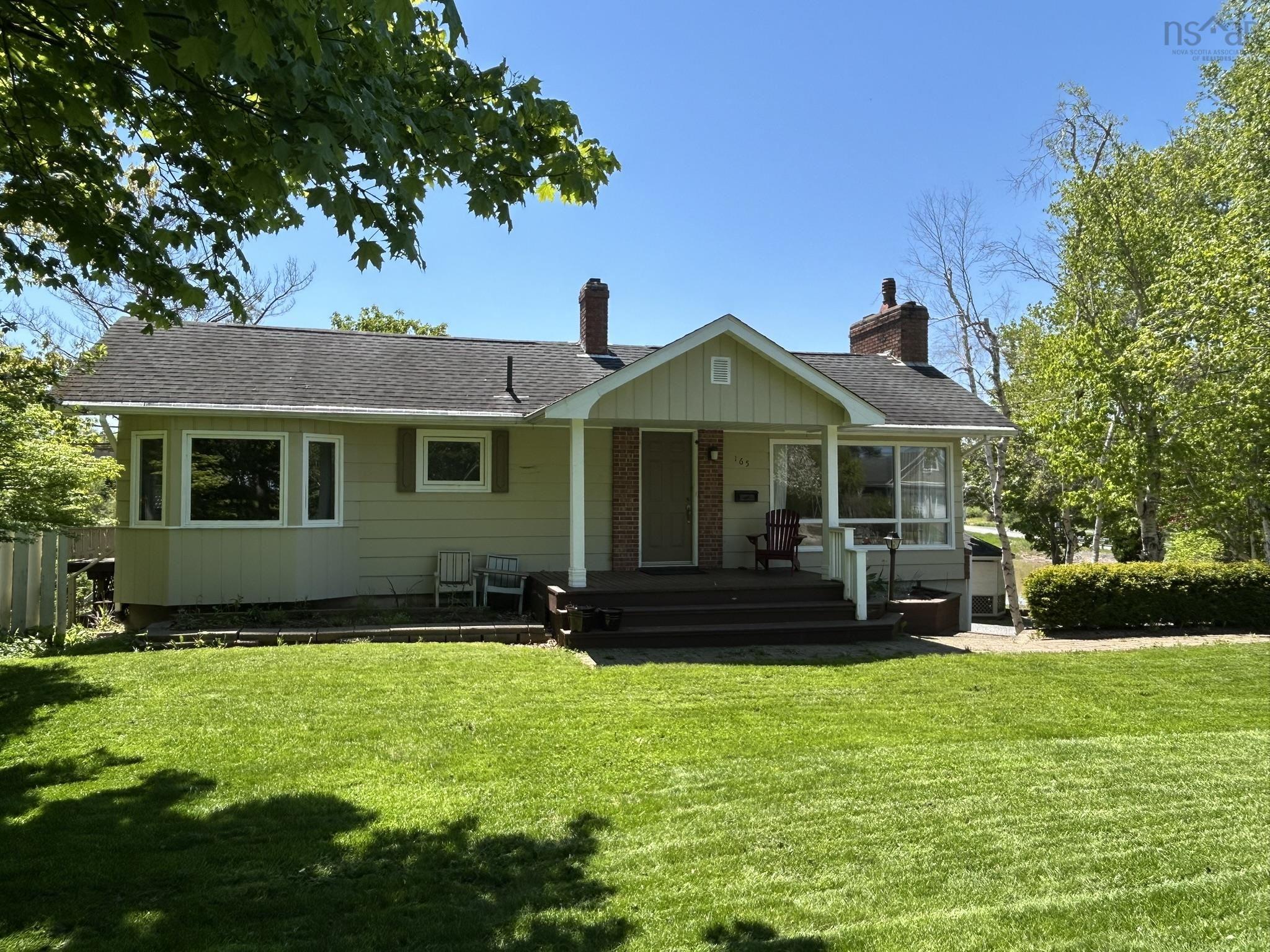 $449,000.00: 165 Avon Street, Hants Border