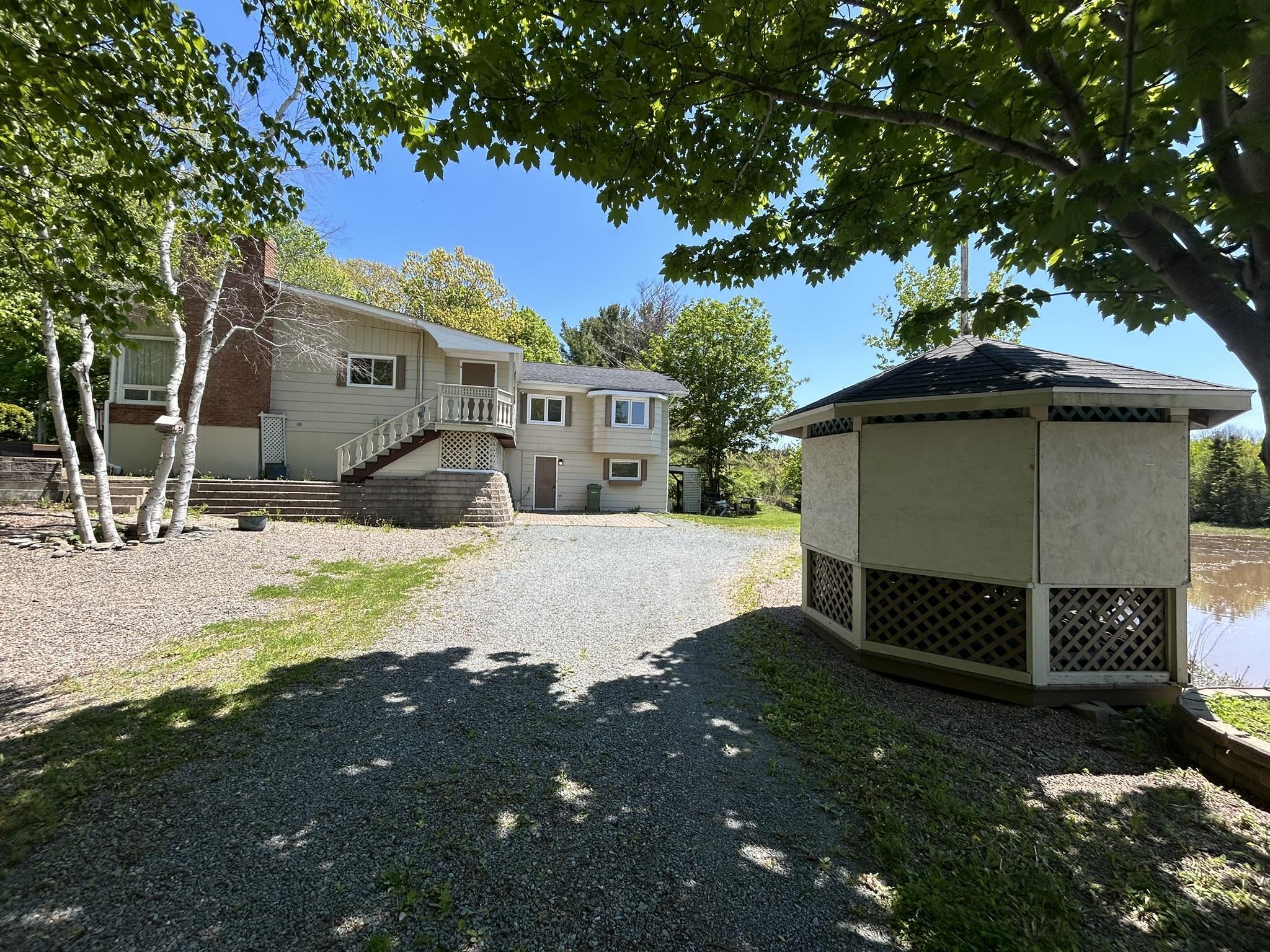 $449,000.00: 165 Avon Street, Hants Border