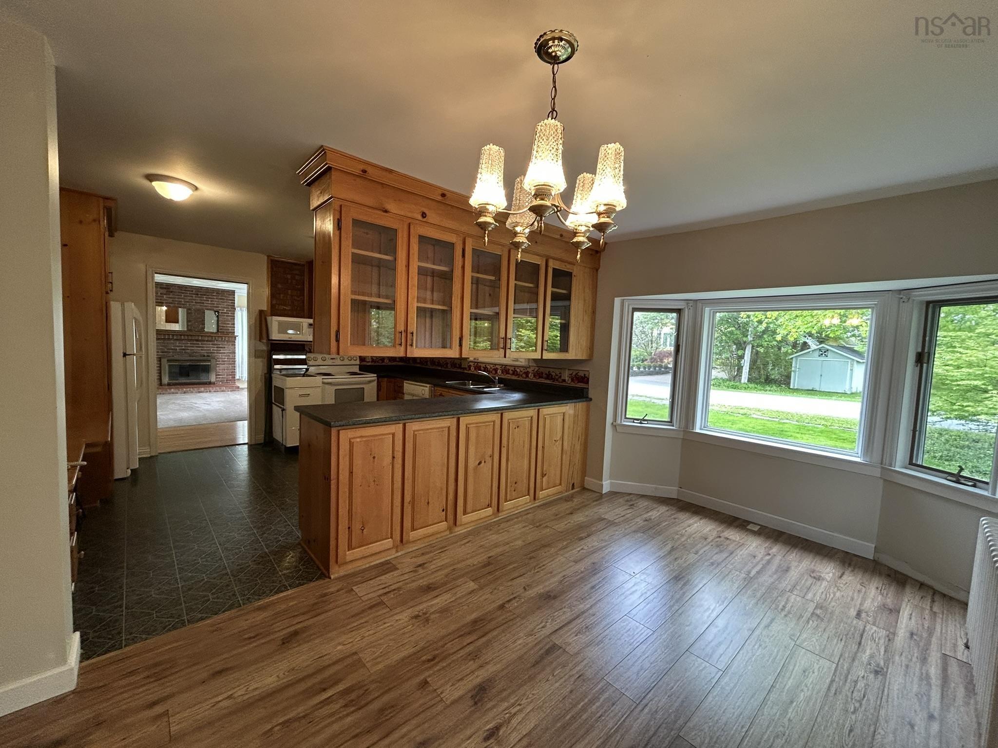 $449,000.00: 165 Avon Street, Hants Border