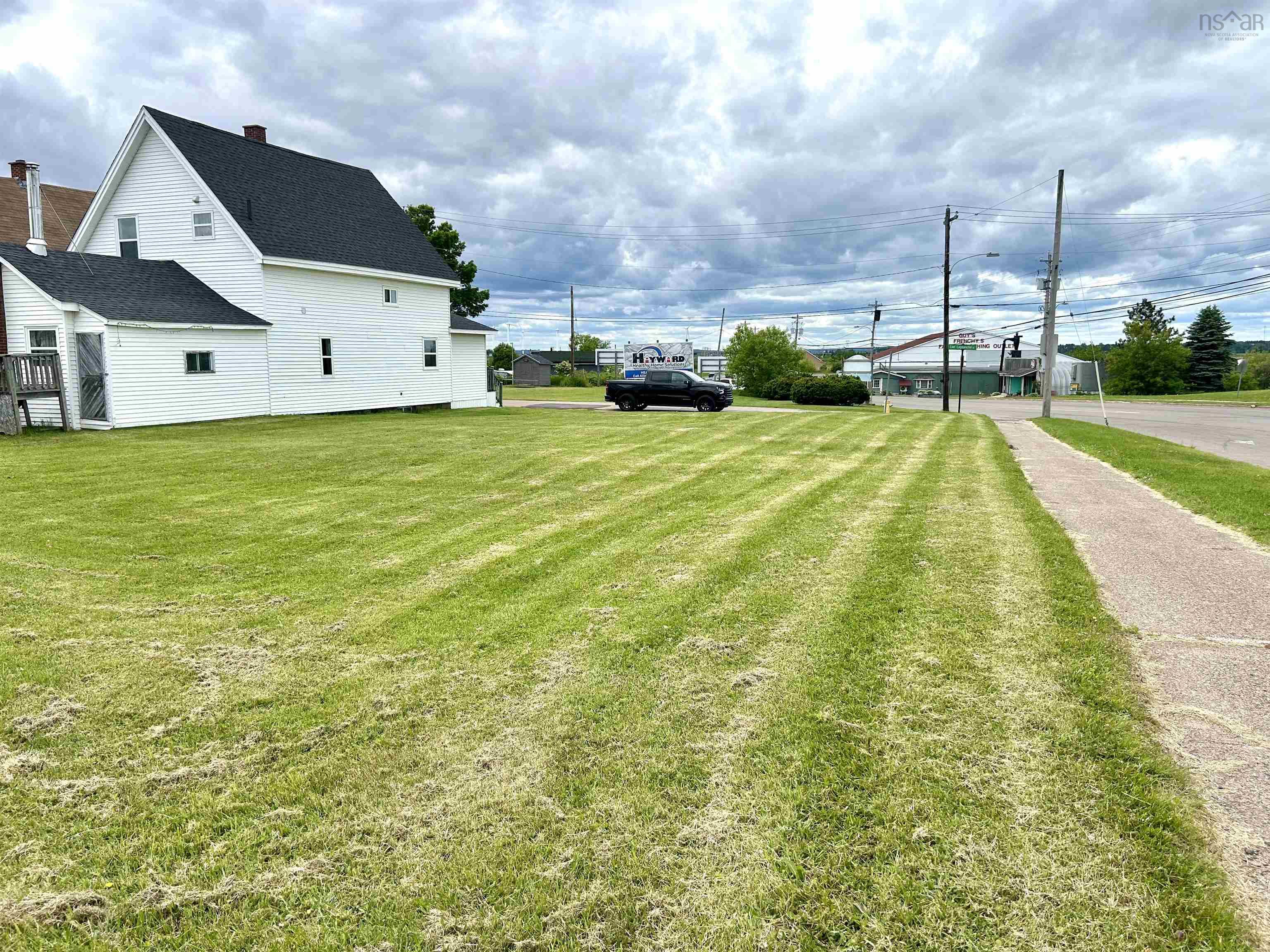 $24,900.00: 70 Lower LaPlanche Street, Amherst