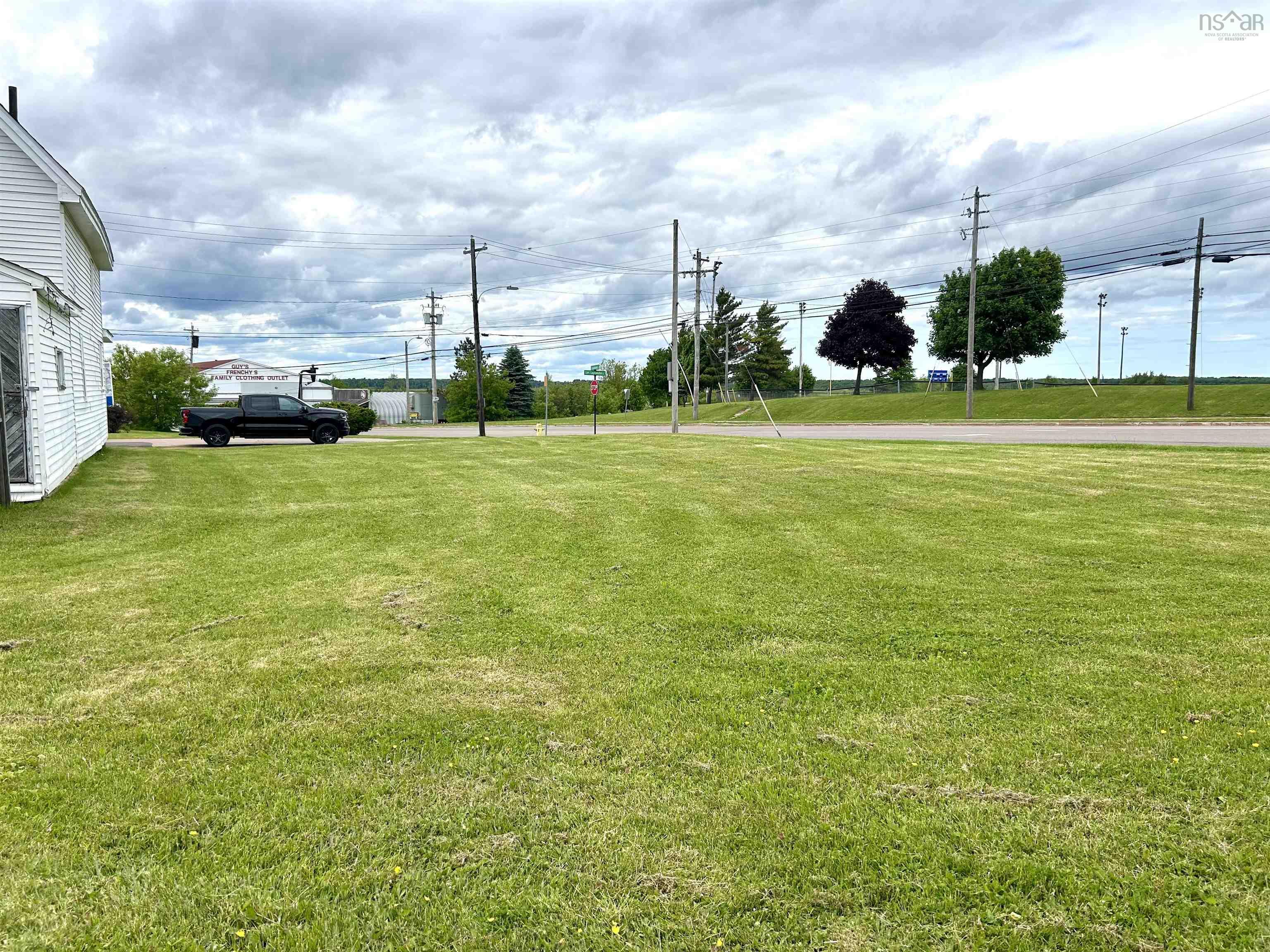 $24,900.00: 70 Lower LaPlanche Street, Amherst
