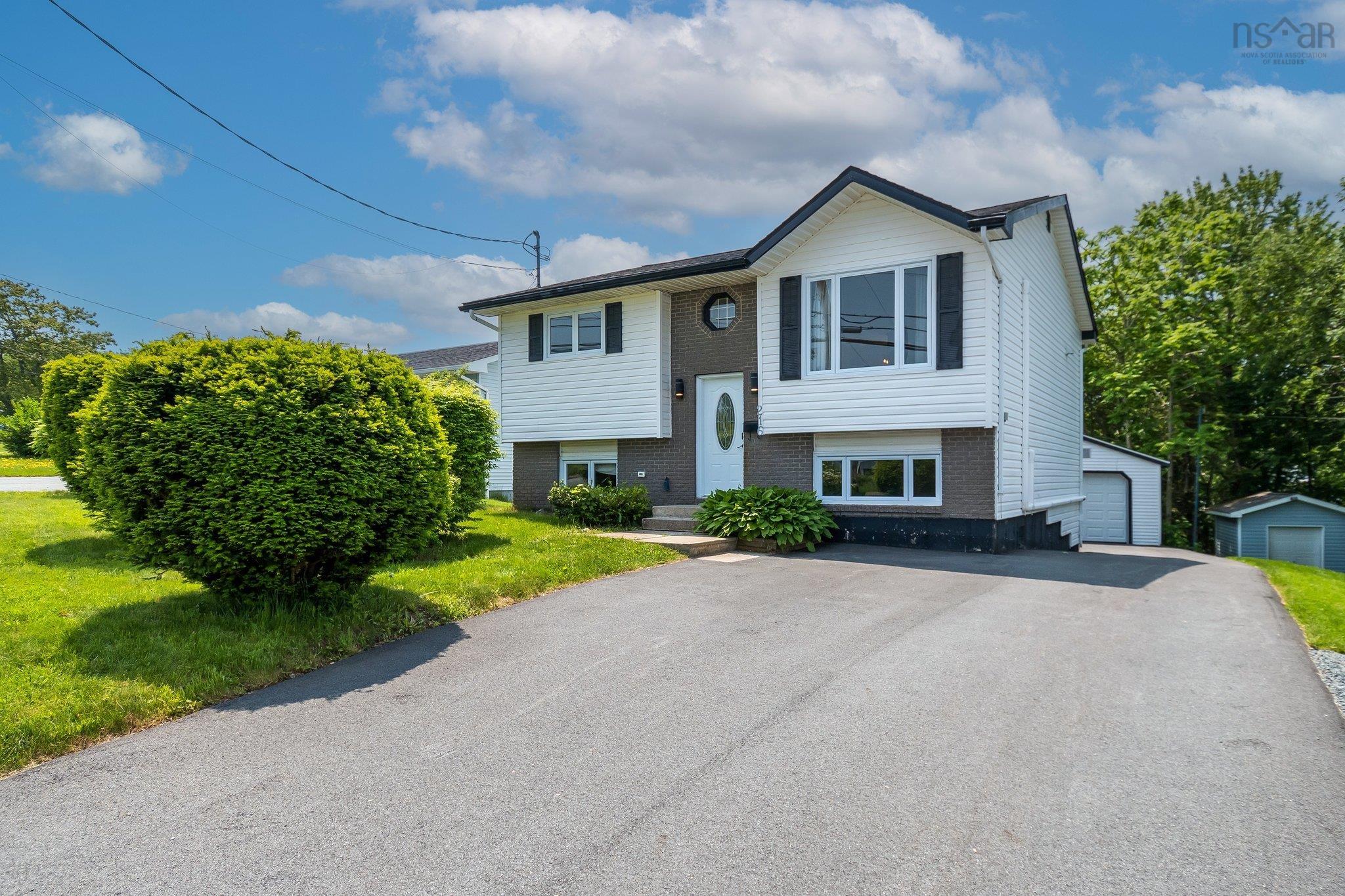 $549,900.00: 216 Caledonia Road, Dartmouth