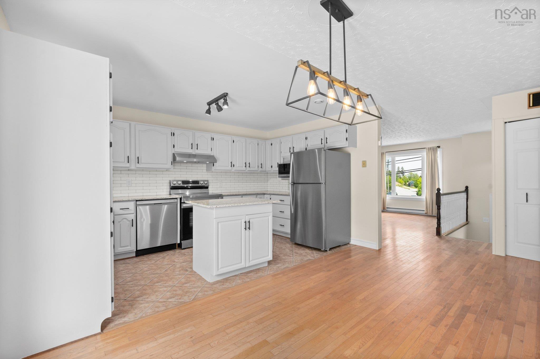 $549,900.00: 216 Caledonia Road, Dartmouth