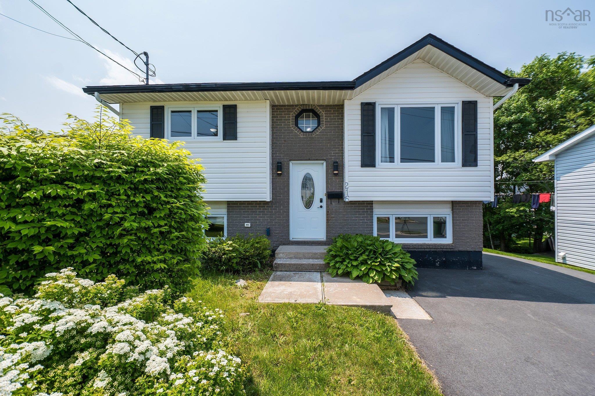 $549,900.00: 216 Caledonia Road, Dartmouth