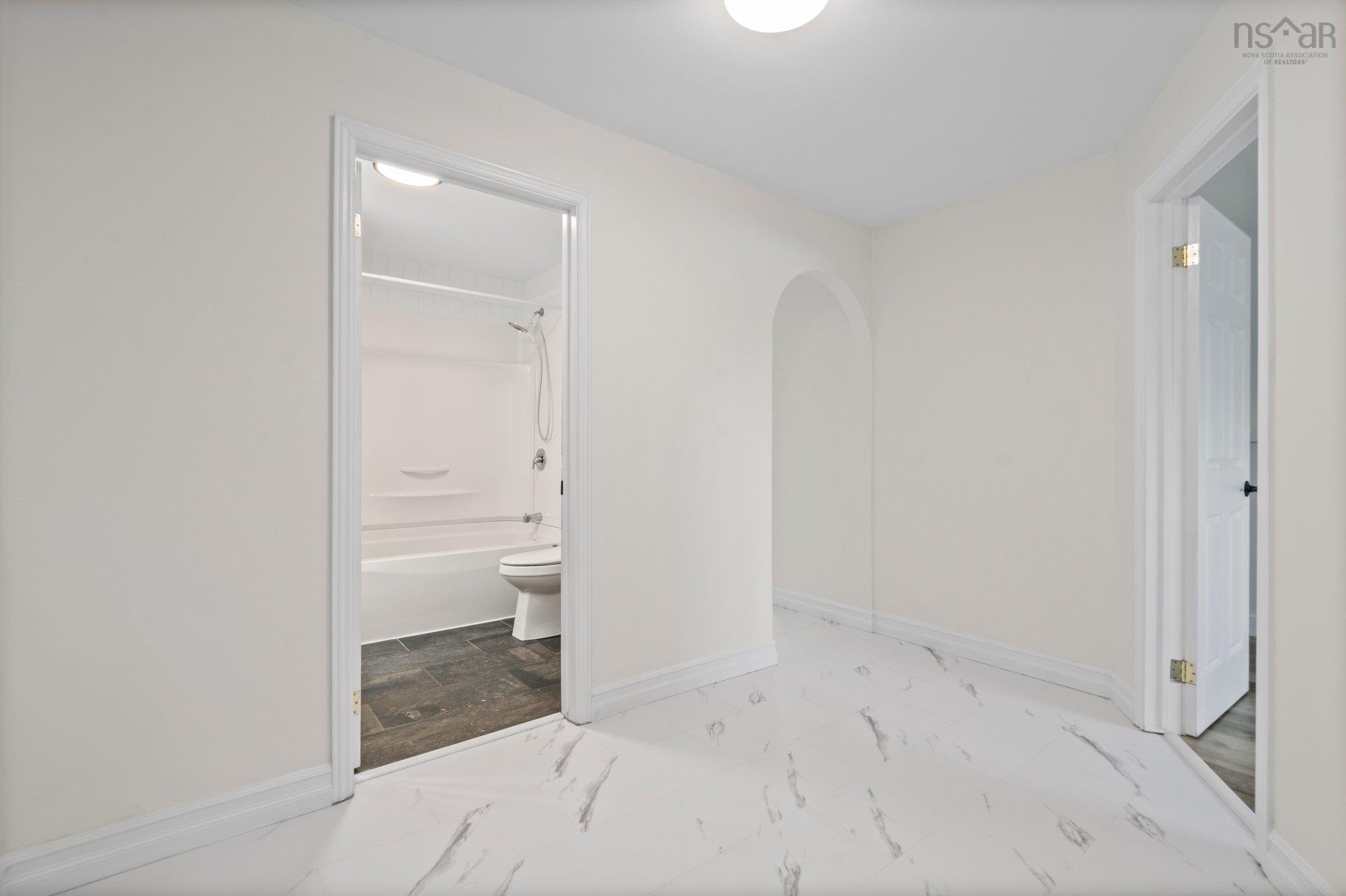 $549,900.00: 216 Caledonia Road, Dartmouth