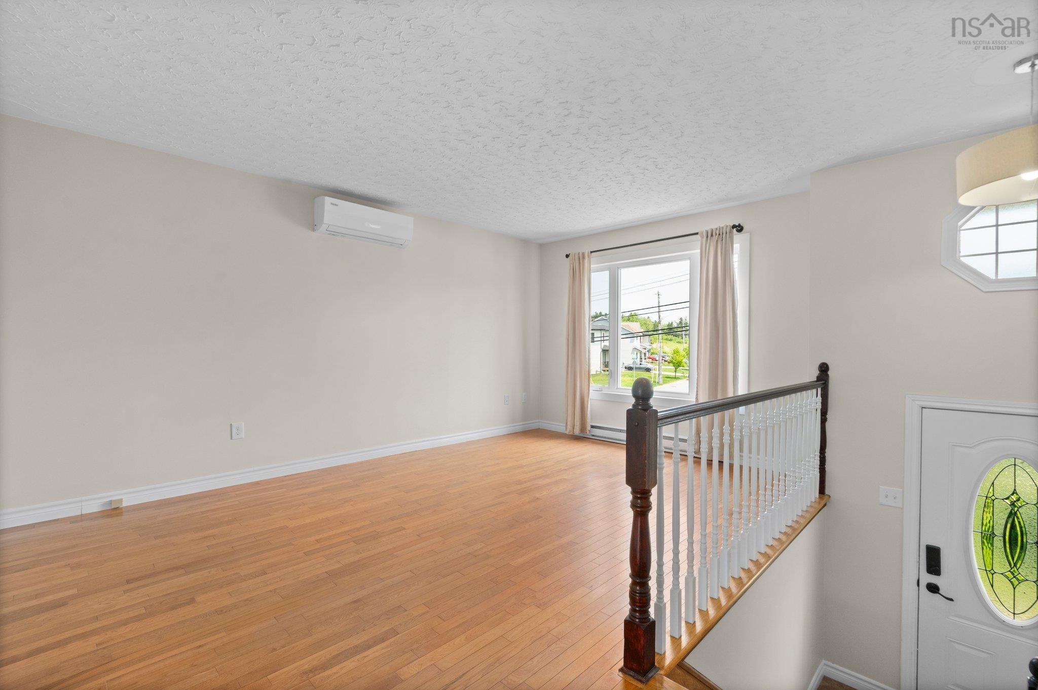 $549,900.00: 216 Caledonia Road, Dartmouth