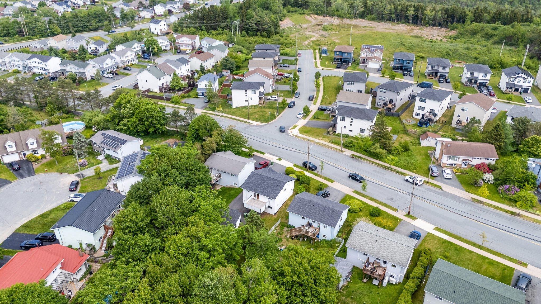 $549,900.00: 216 Caledonia Road, Dartmouth