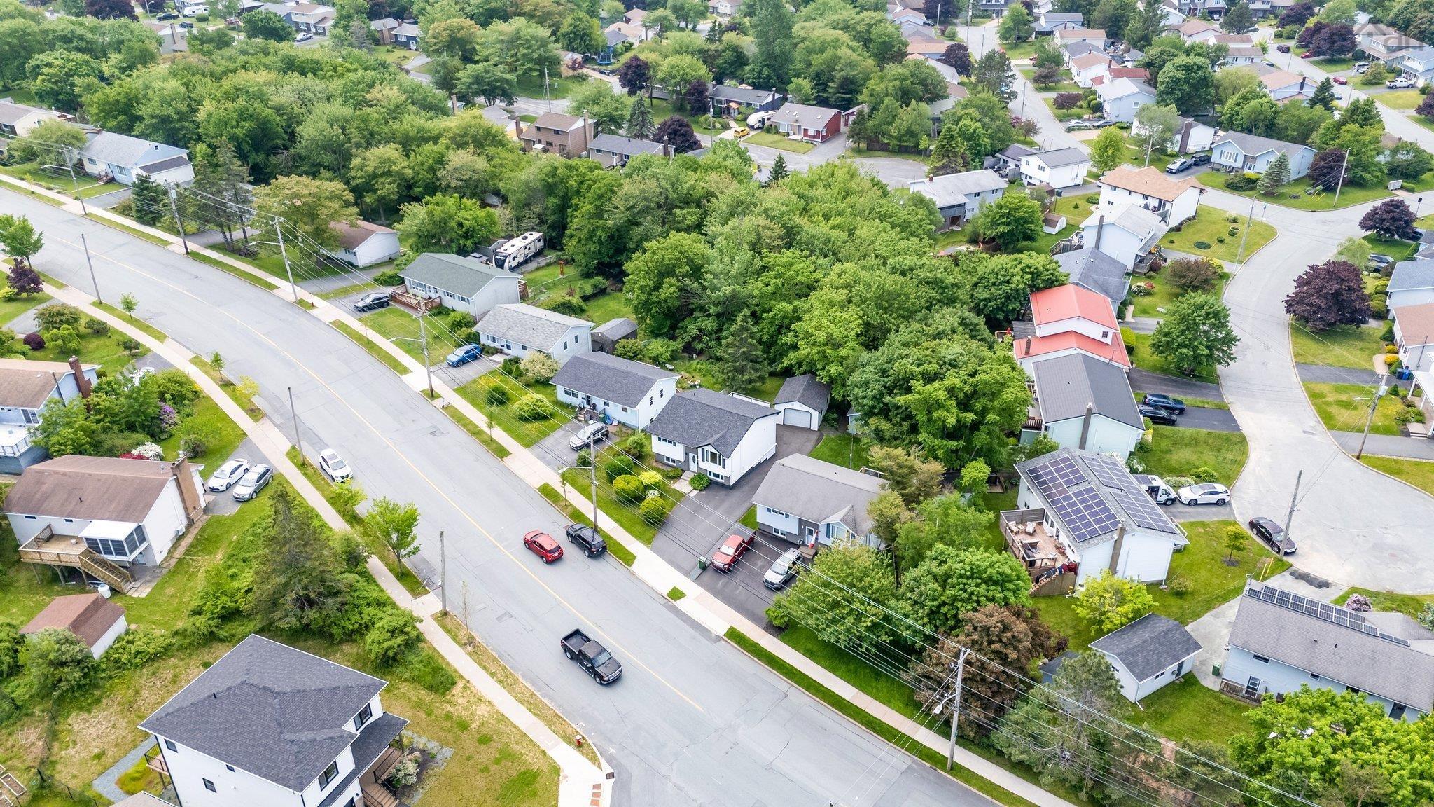 $549,900.00: 216 Caledonia Road, Dartmouth