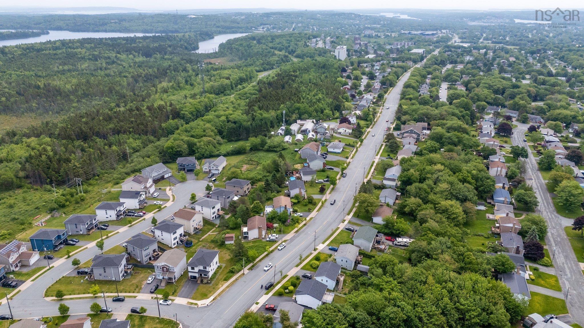 $549,900.00: 216 Caledonia Road, Dartmouth