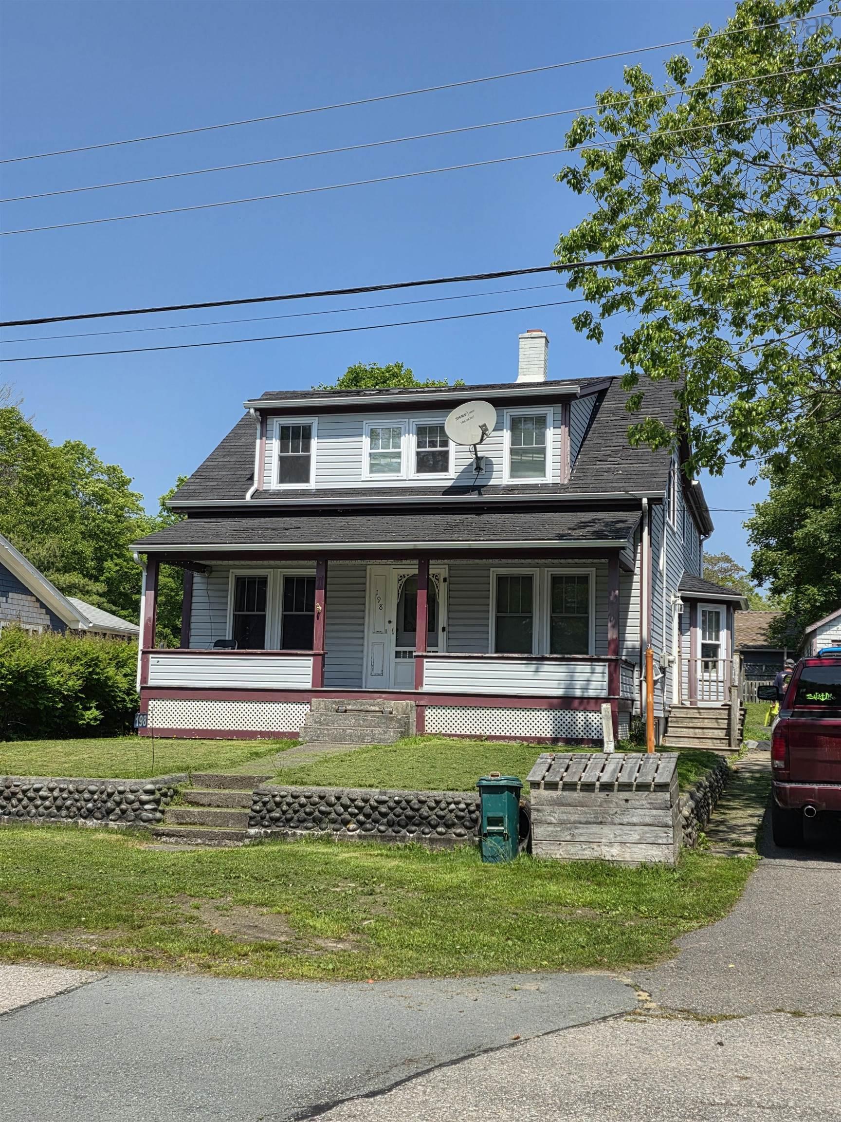 $325,000.00: 198 Mowatt Street, Shelburne