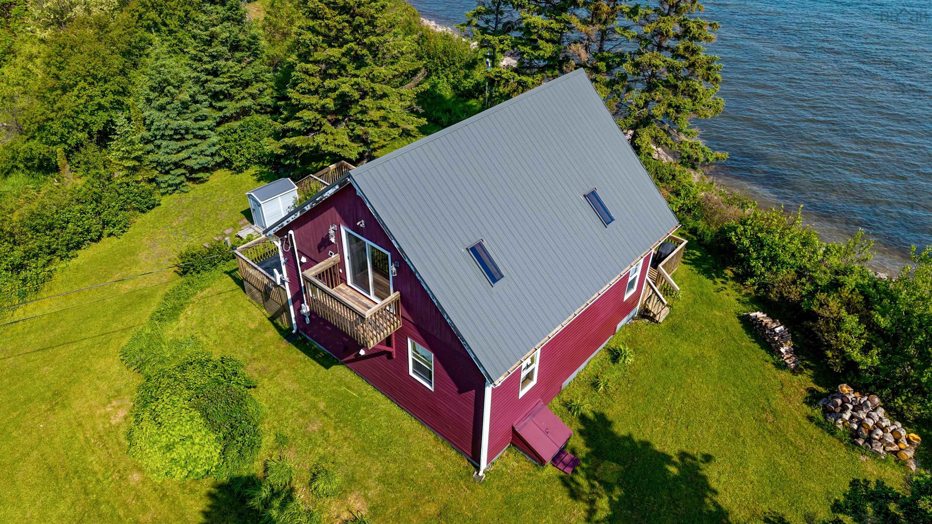 $525,000.00: 523 Caribou Island Road, Caribou Island