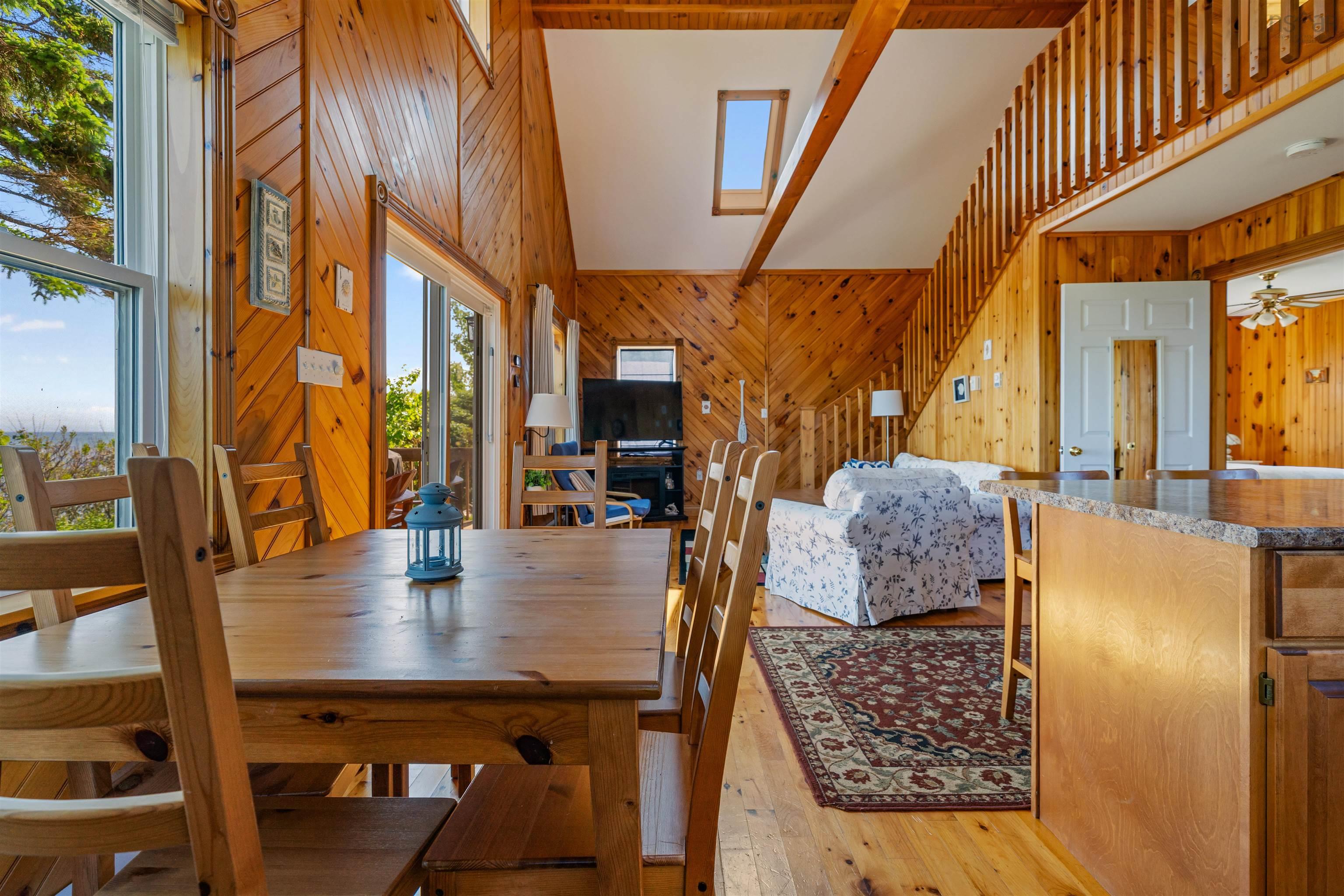 $525,000.00: 523 Caribou Island Road, Caribou Island