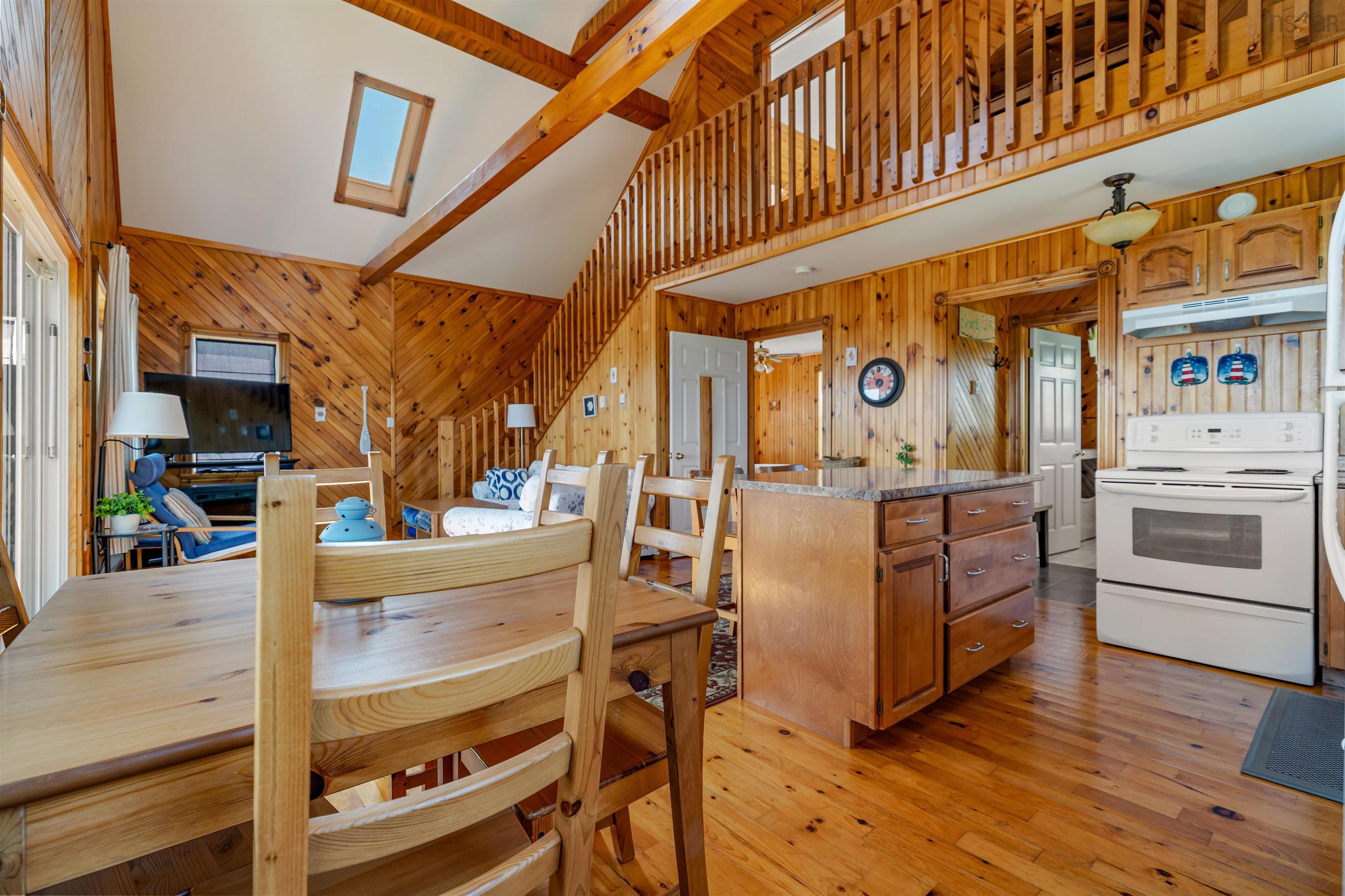 $525,000.00: 523 Caribou Island Road, Caribou Island